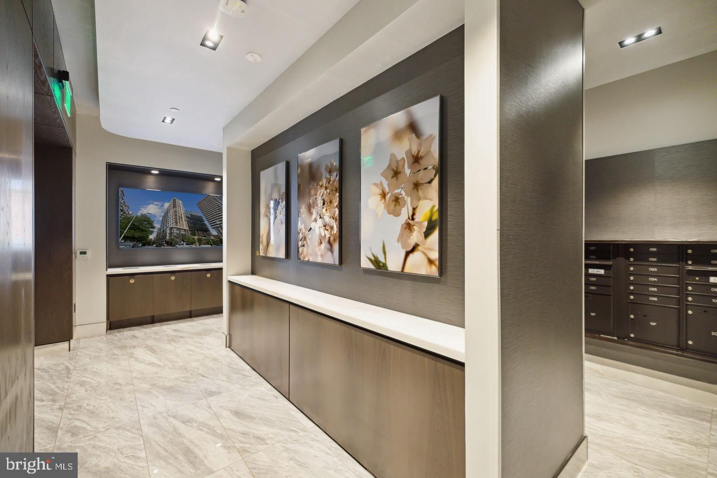 ROSSLYN - Residential