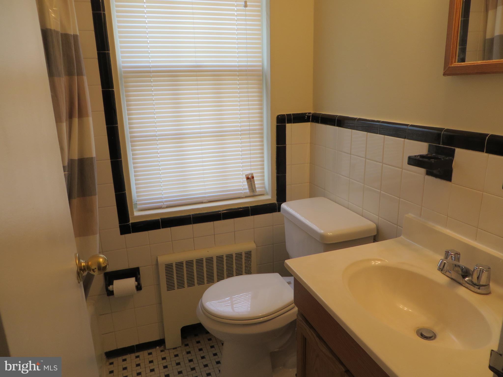 WARWICK VILLAGE - Residential Lease