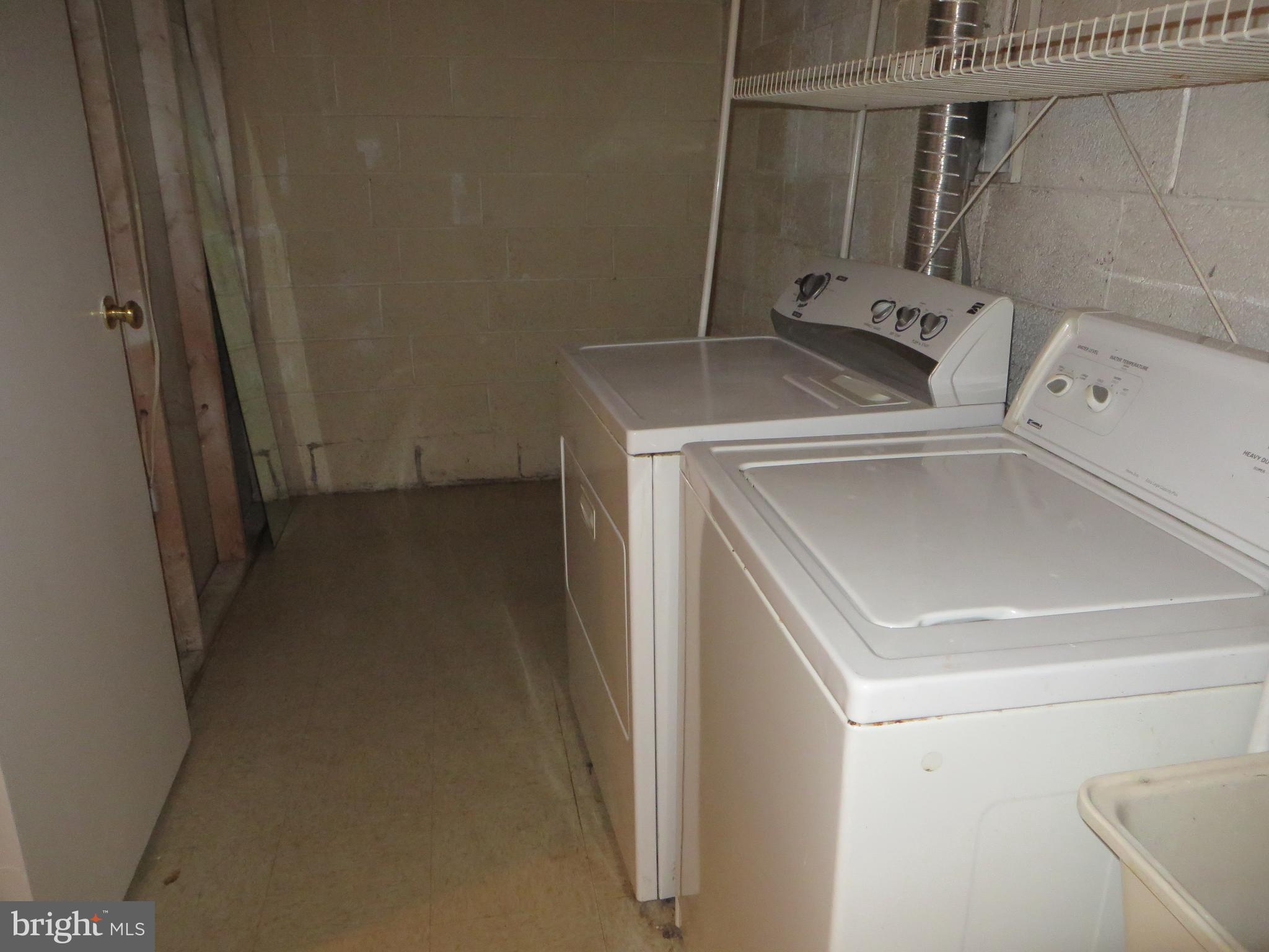 WARWICK VILLAGE - Residential Lease