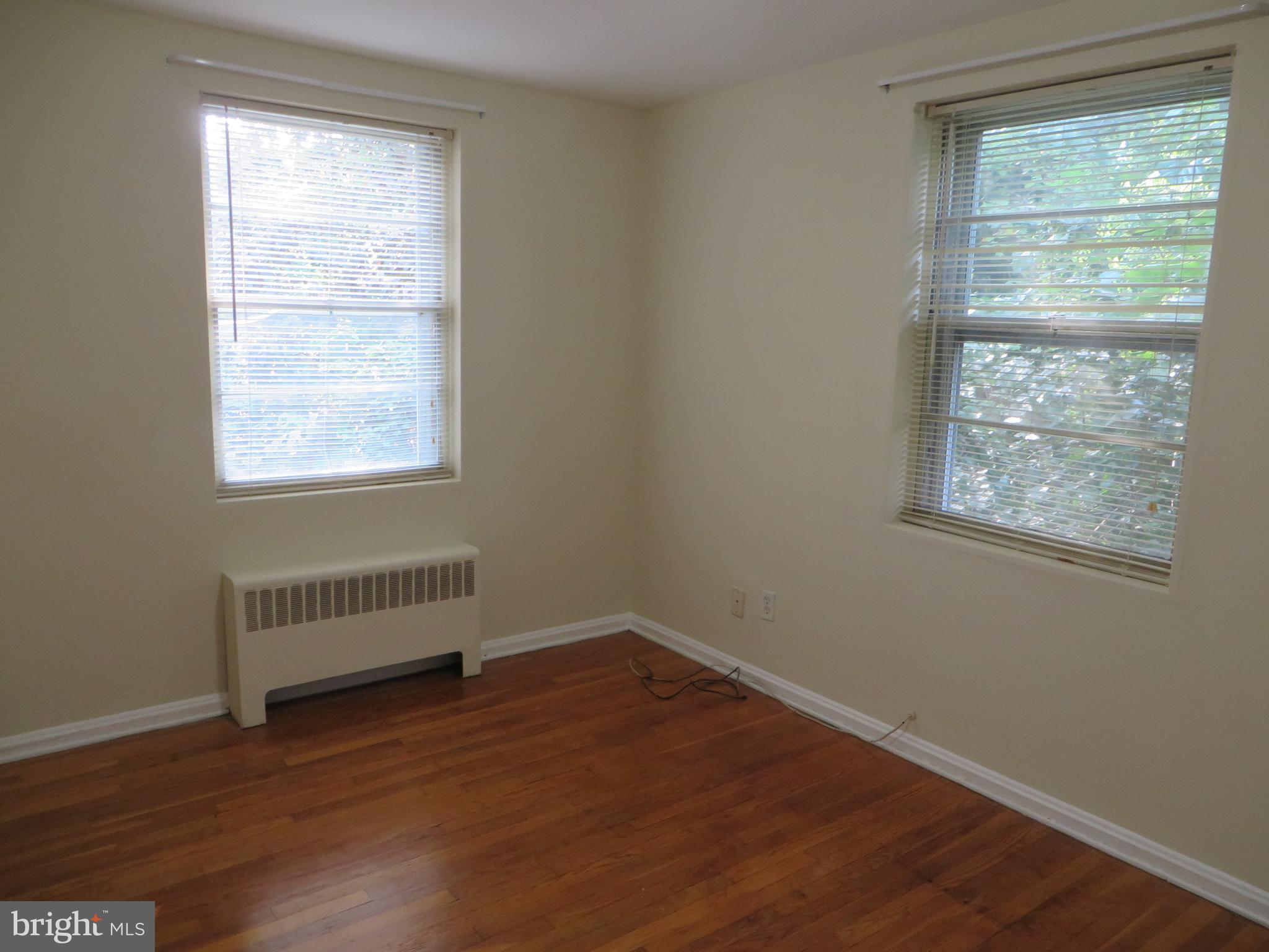 WARWICK VILLAGE - Residential Lease