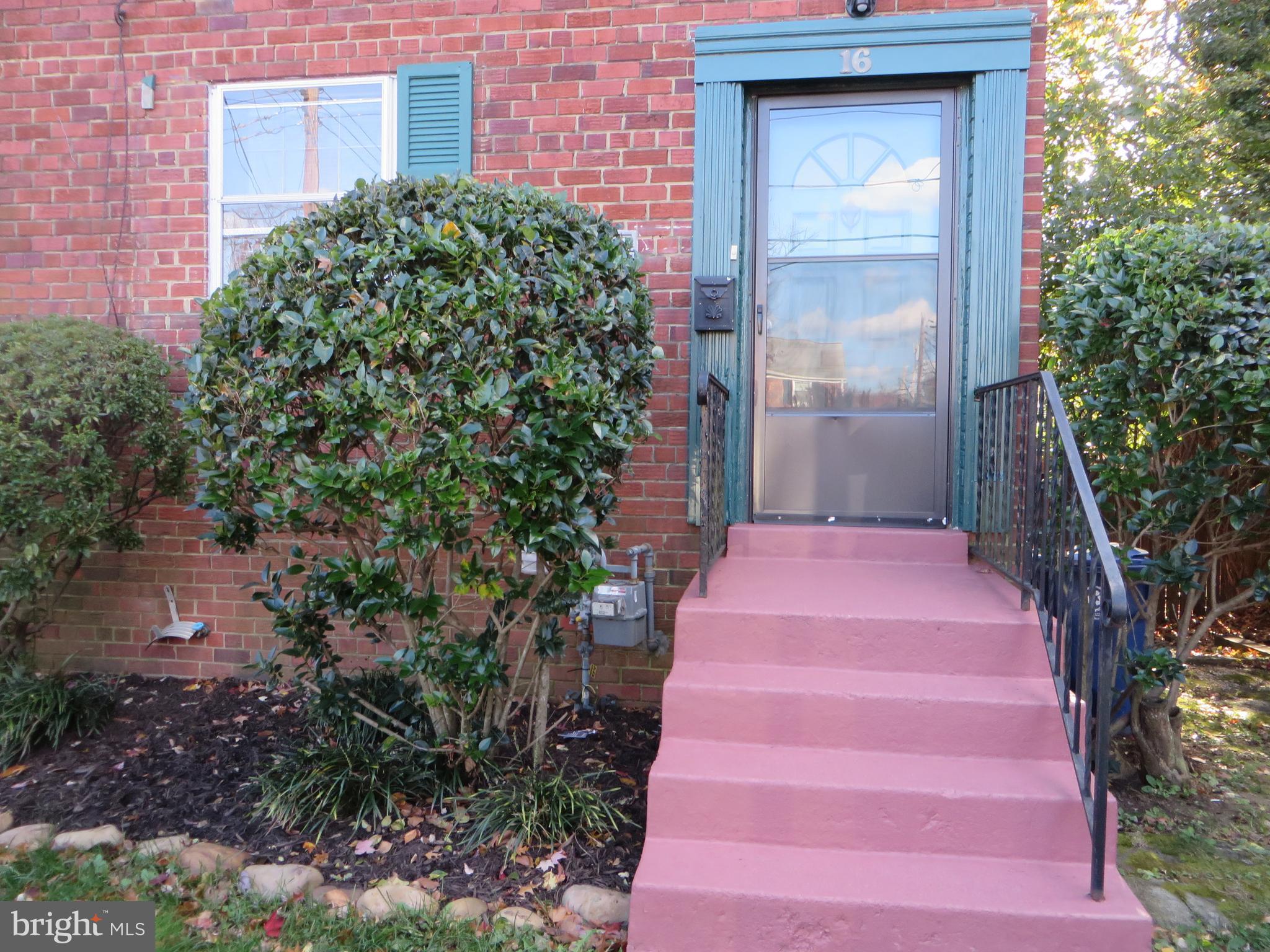 WARWICK VILLAGE - Residential Lease