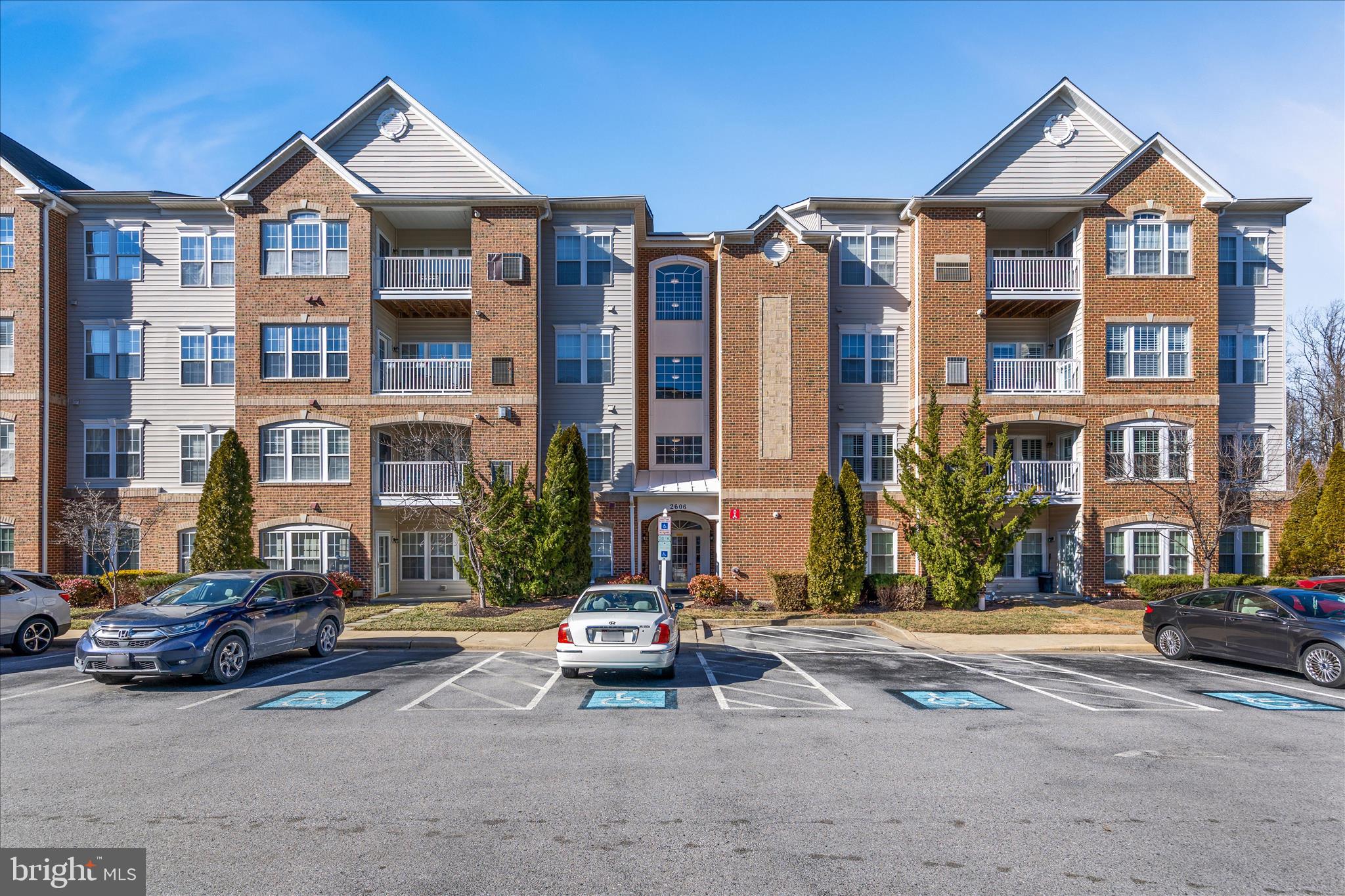 EDEN BROOK - Residential