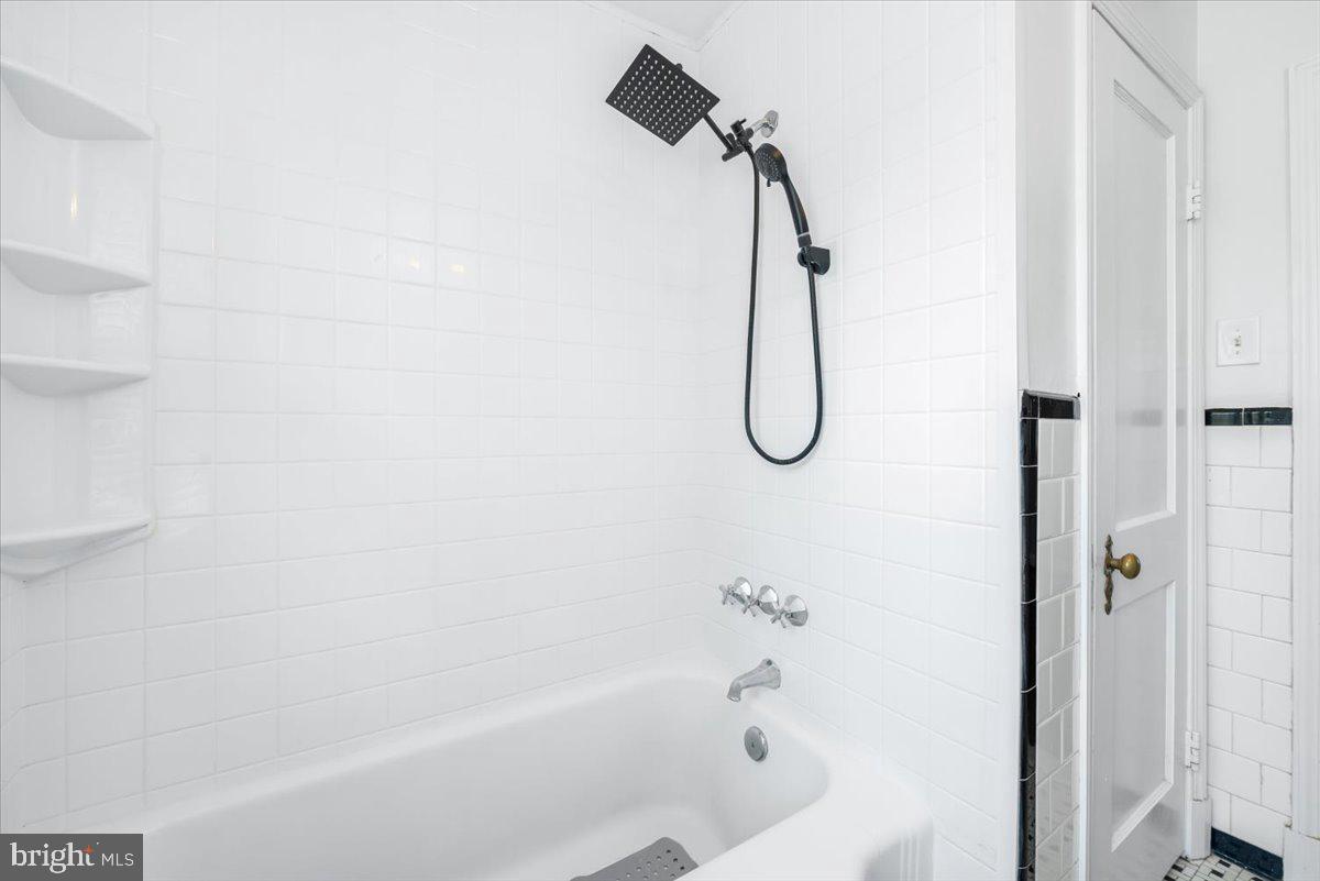 ACADEMY HEIGHTS - Residential