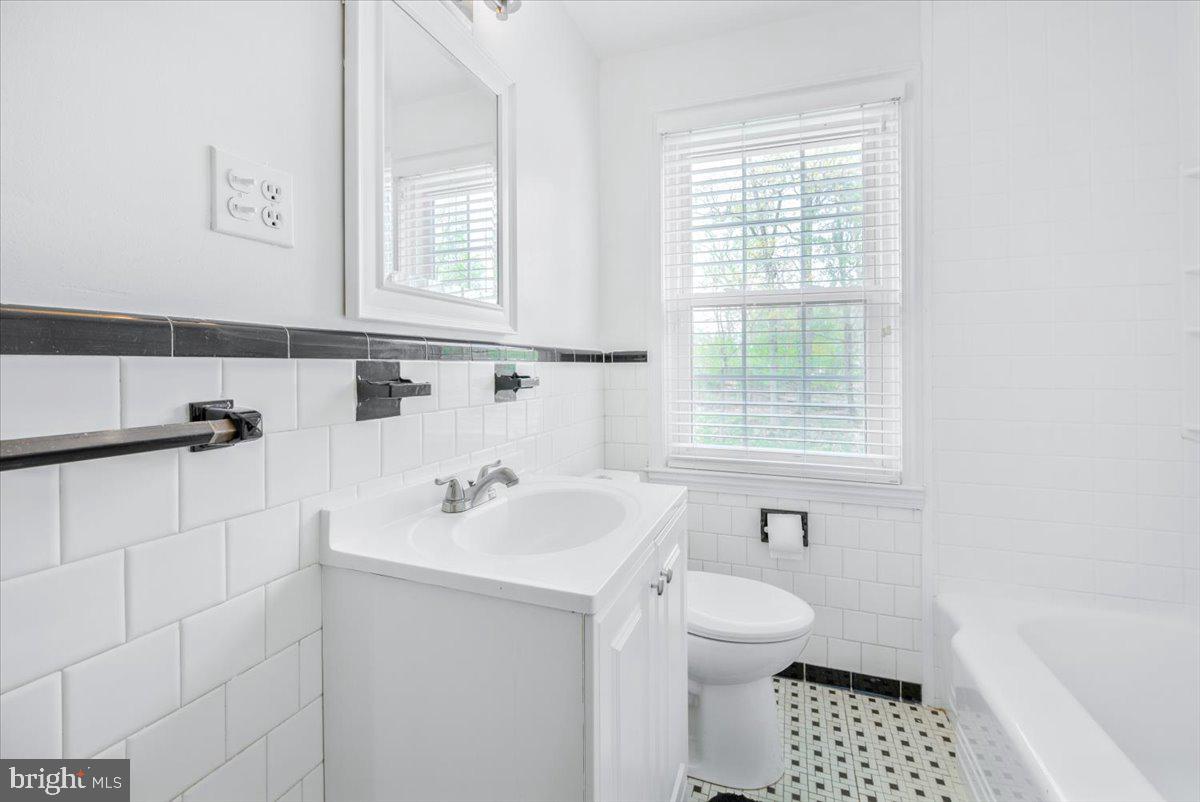 ACADEMY HEIGHTS - Residential