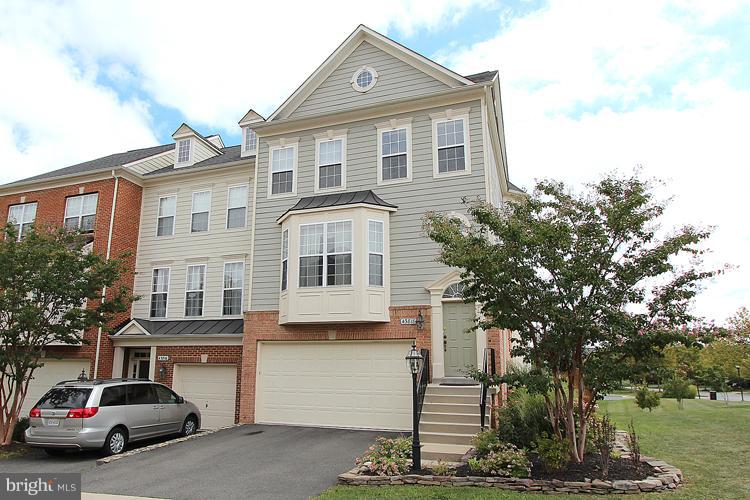 LANSDOWNE ON THE POTOMAC - Residential Lease