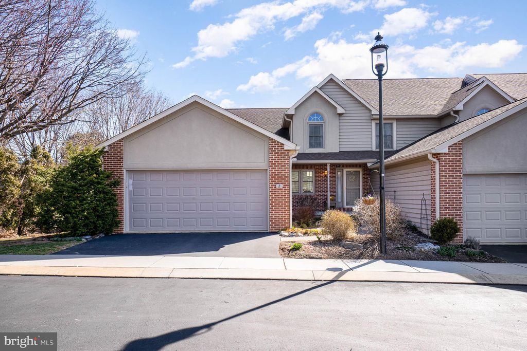 Photo of 2 CARDIFF CT, LITITZ, PA 17543 (MLS # PALA2031894)