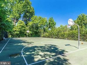 3221 VALLEY DRIVE 712