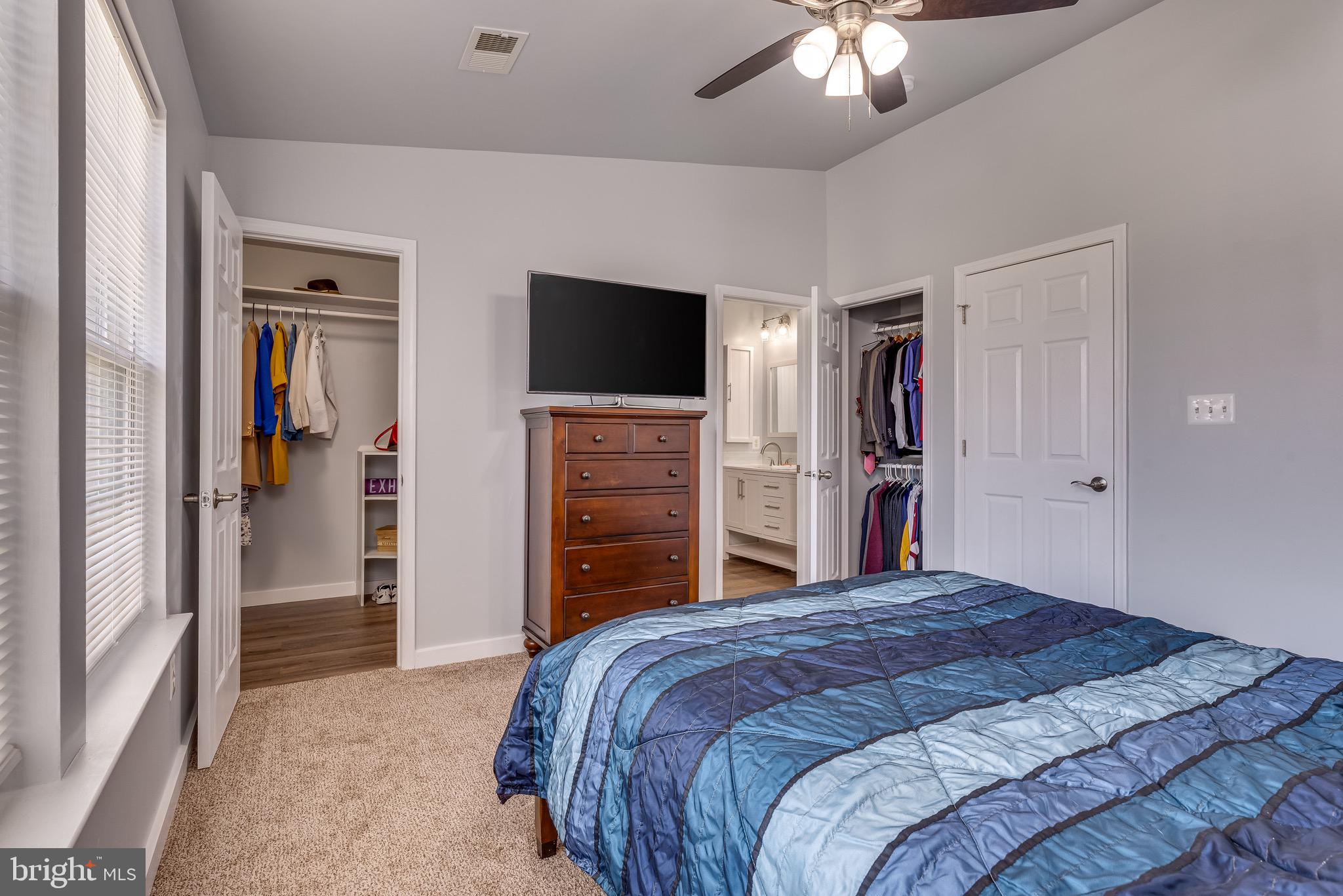 LAKELAND PLACE - Residential