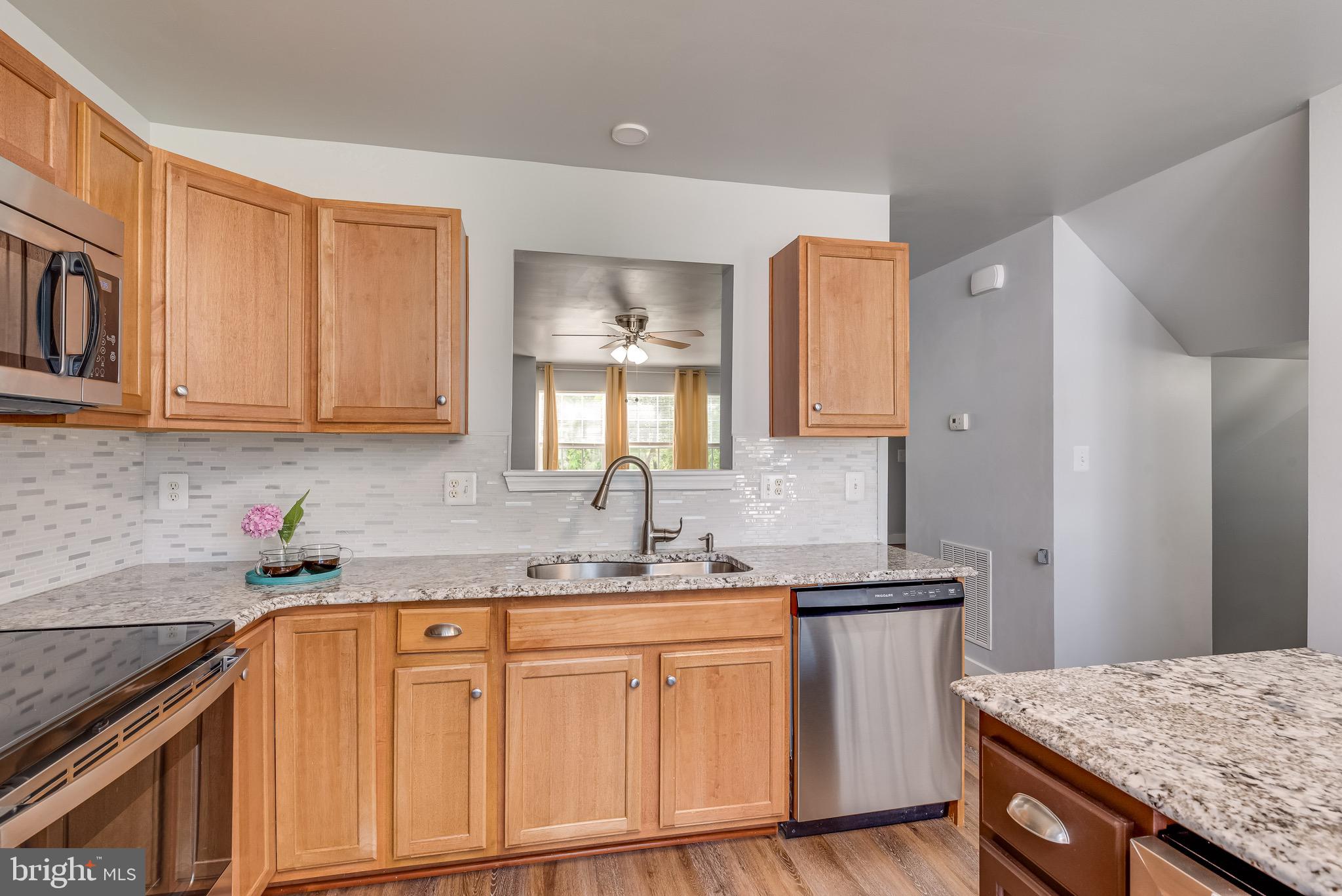 LAKELAND PLACE - Residential