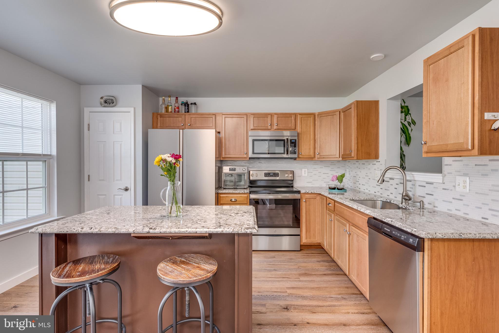 LAKELAND PLACE - Residential