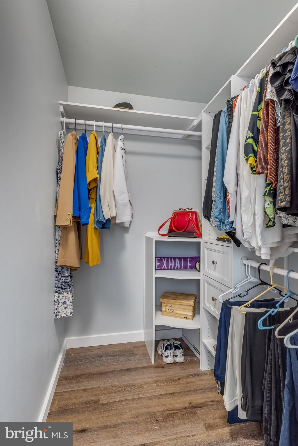 LAKELAND PLACE - Residential