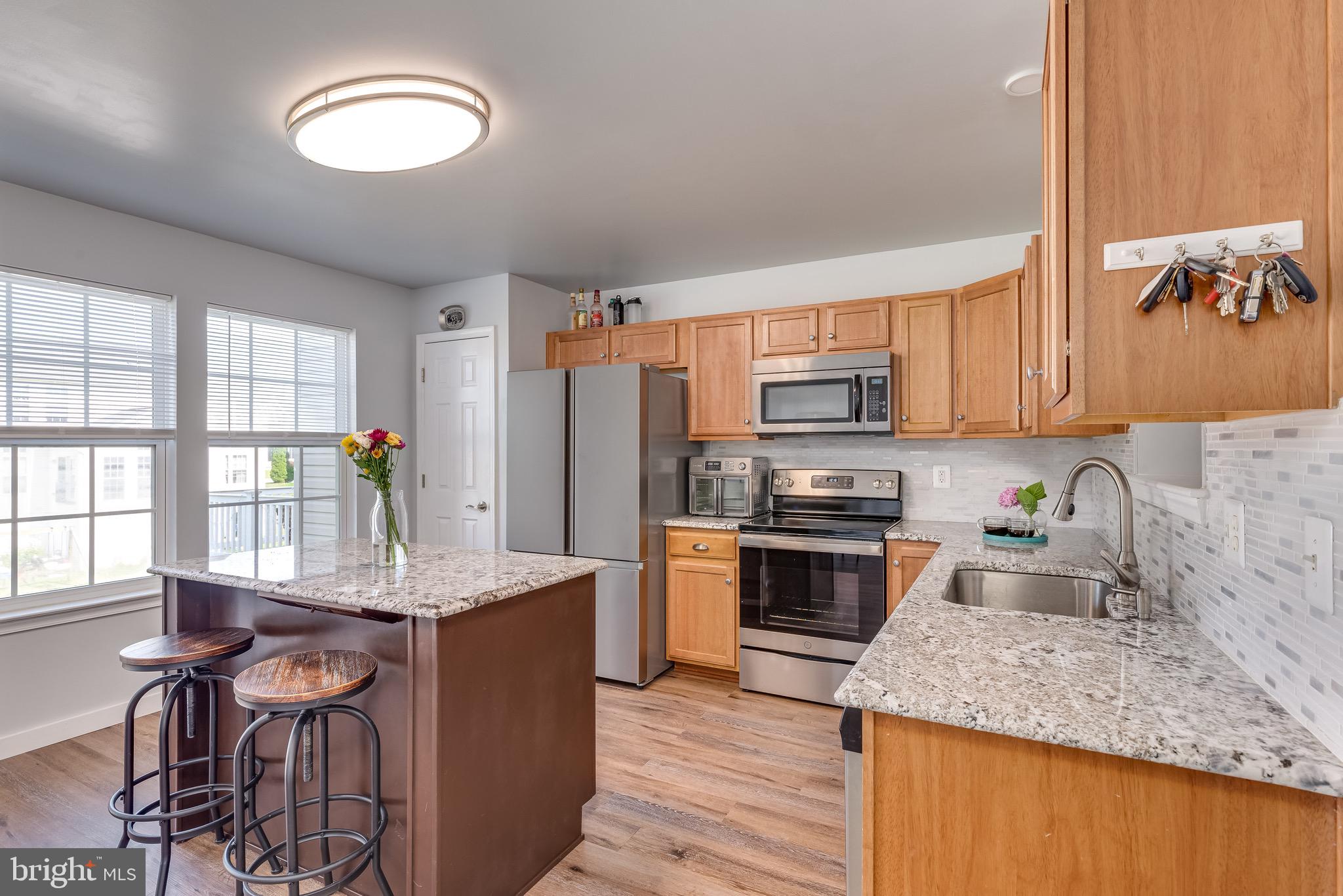 LAKELAND PLACE - Residential