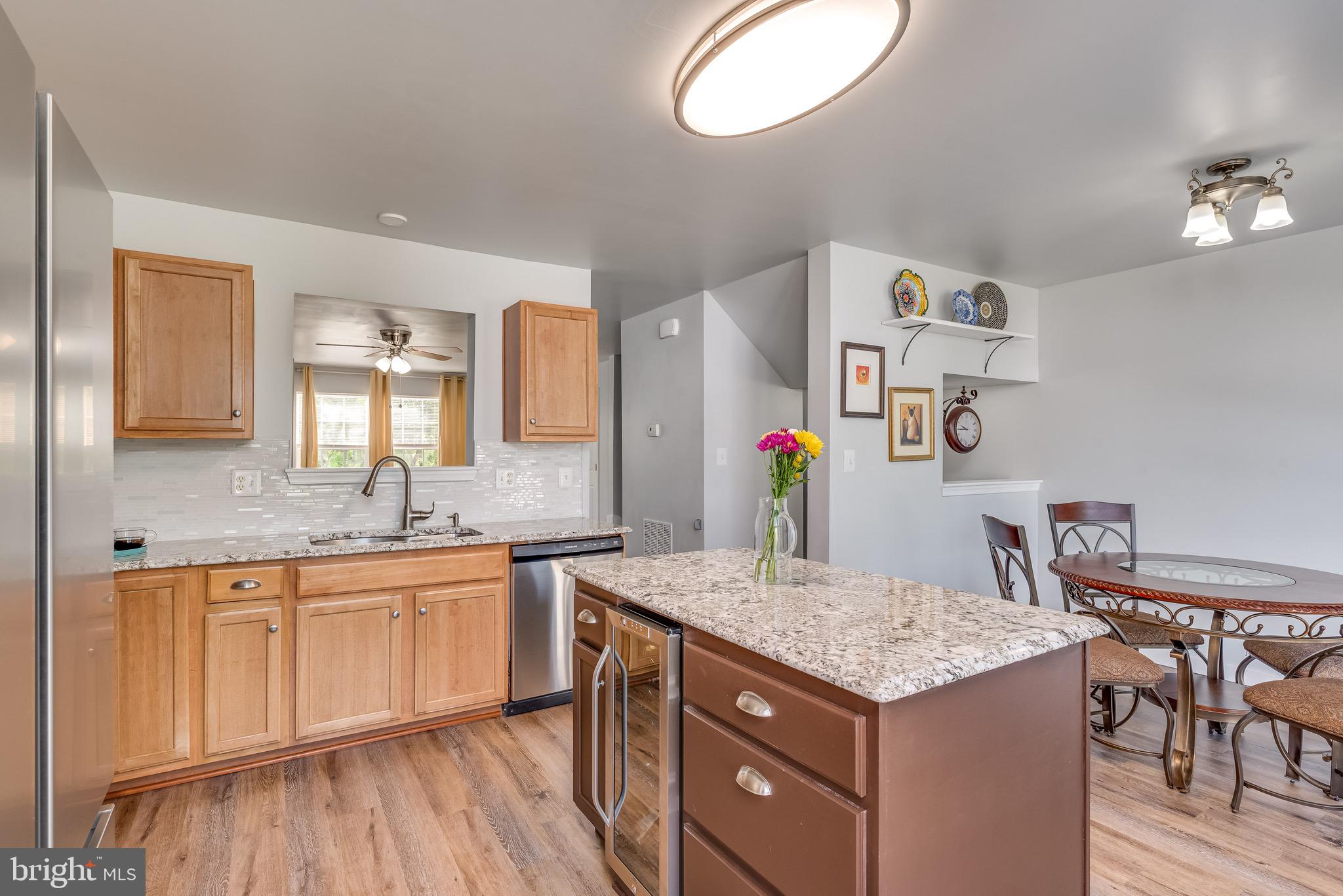 LAKELAND PLACE - Residential