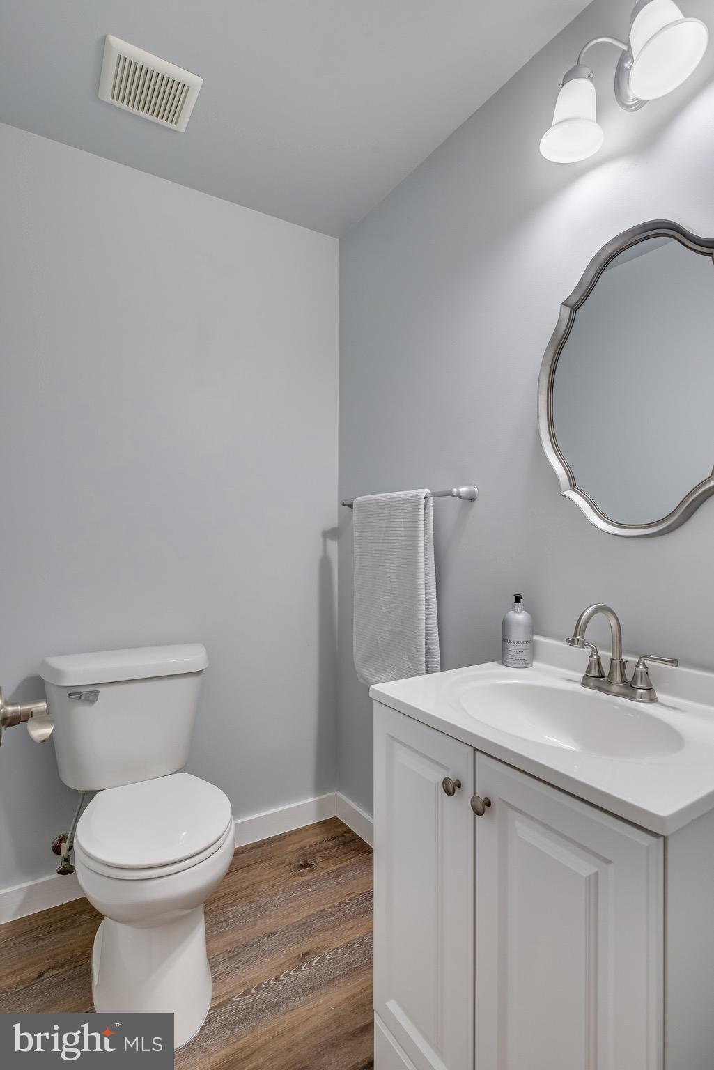 LAKELAND PLACE - Residential