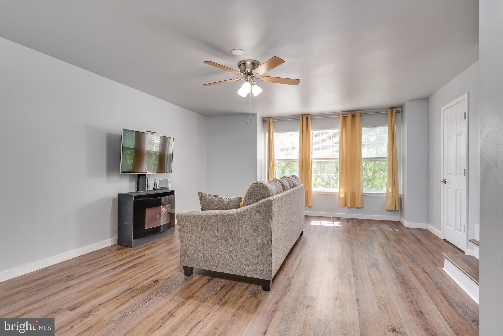 LAKELAND PLACE - Residential