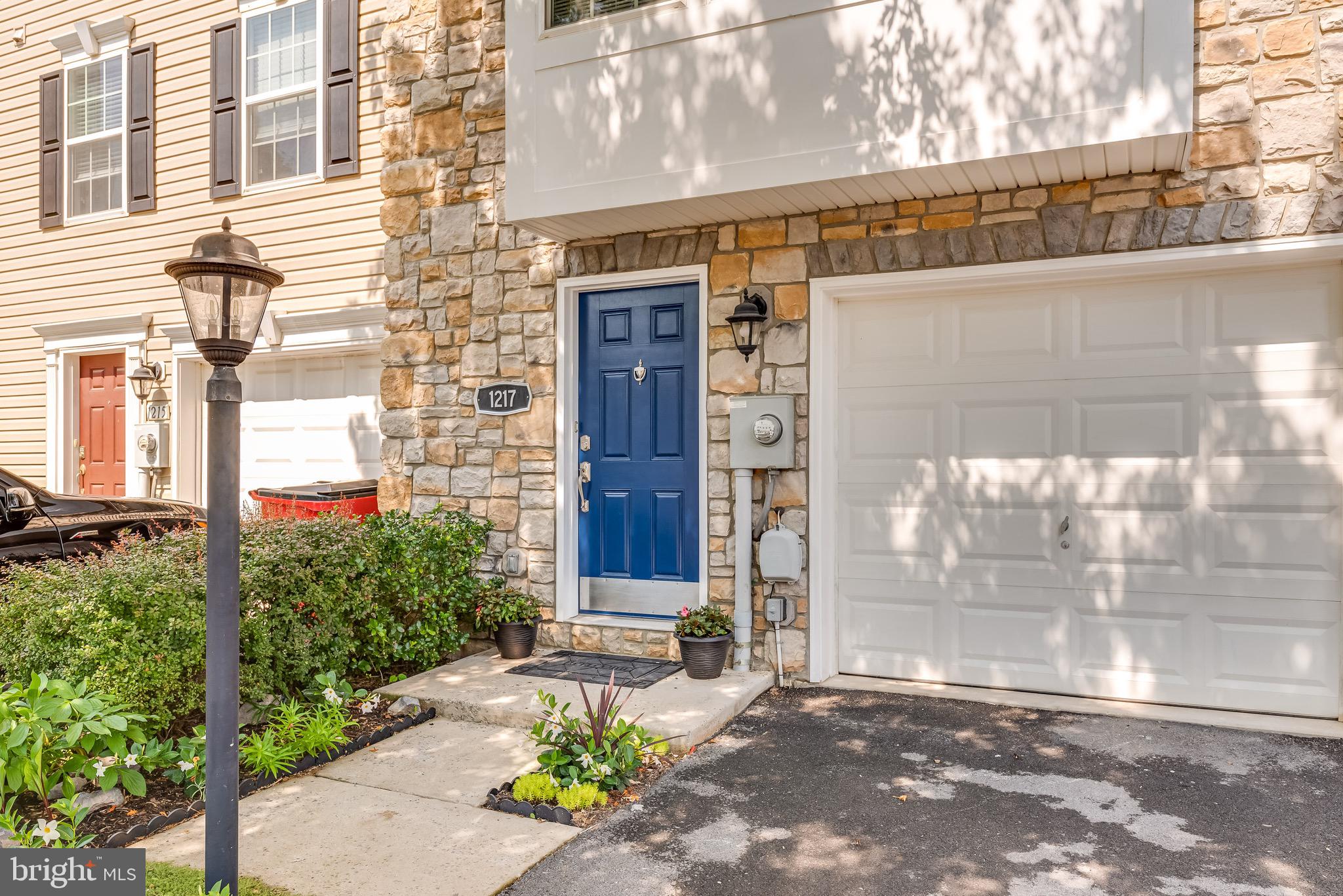 LAKELAND PLACE - Residential