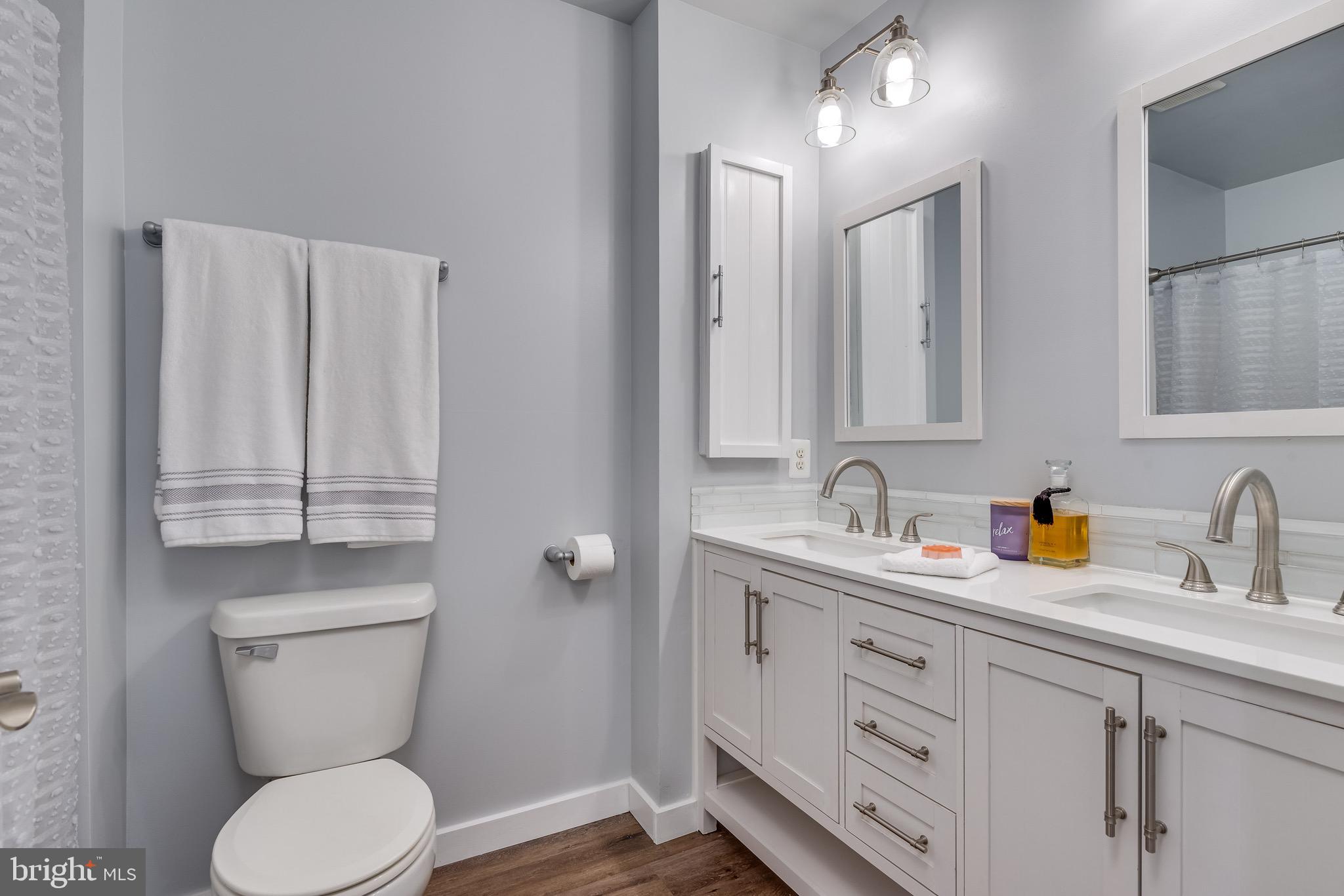 LAKELAND PLACE - Residential