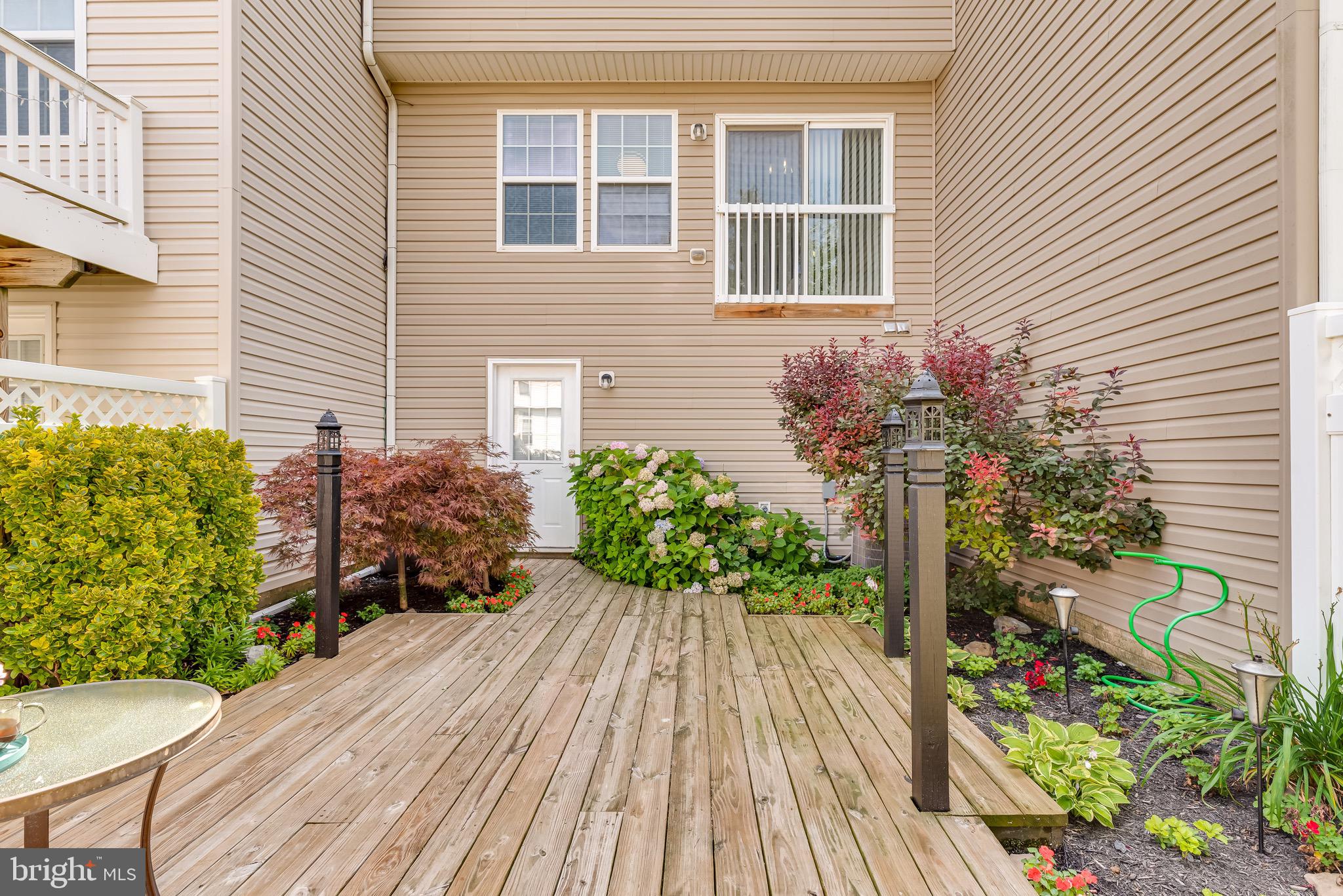 LAKELAND PLACE - Residential