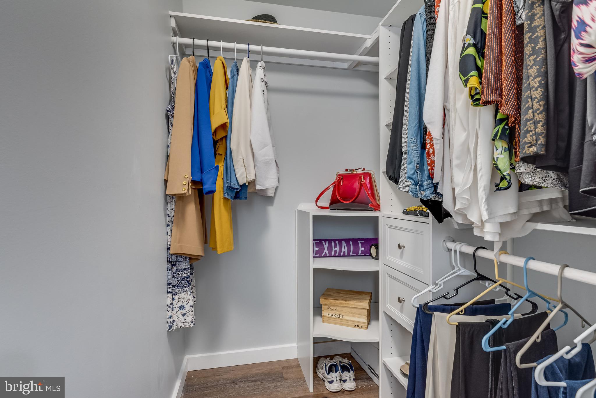 LAKELAND PLACE - Residential