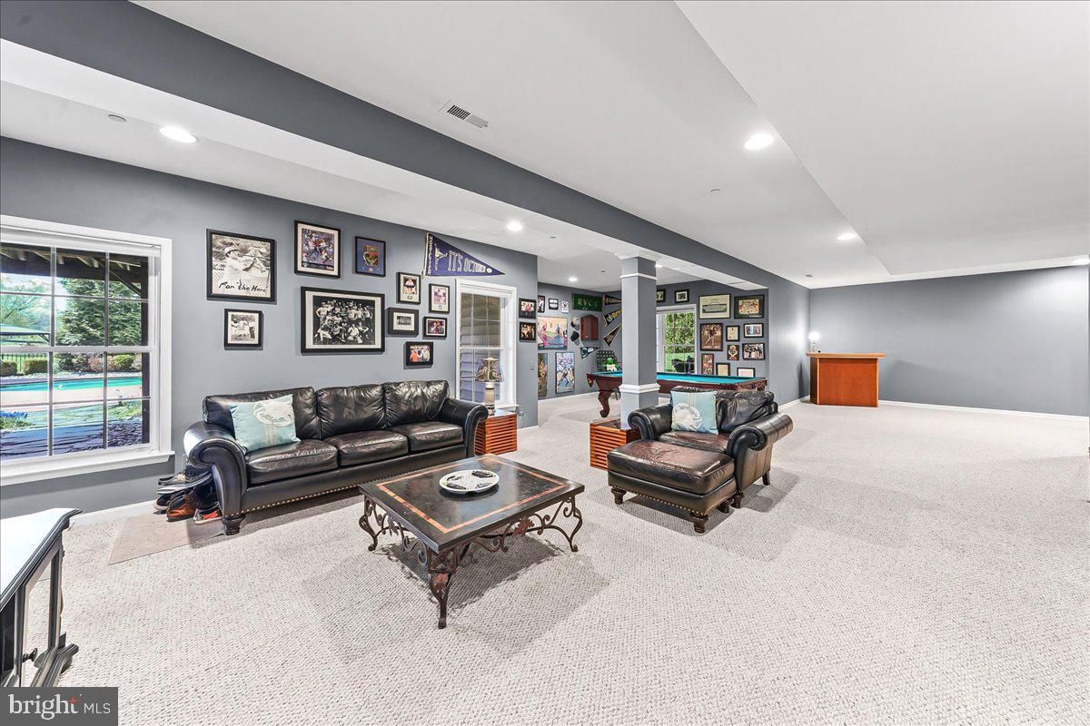 PICKERING GLEN - Residential