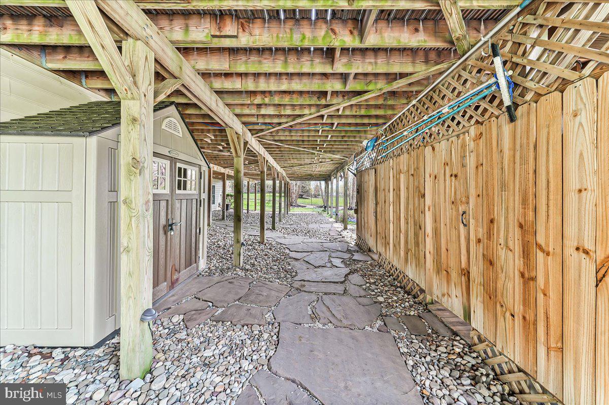 PICKERING GLEN - Residential