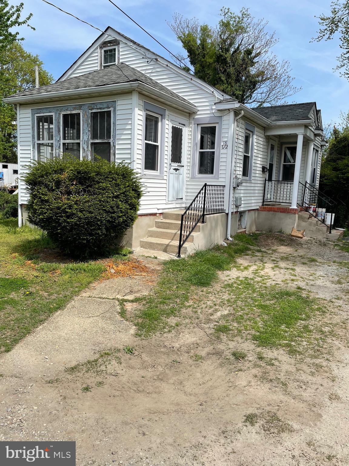 18A&B, 18 1/2 MAIN STREET