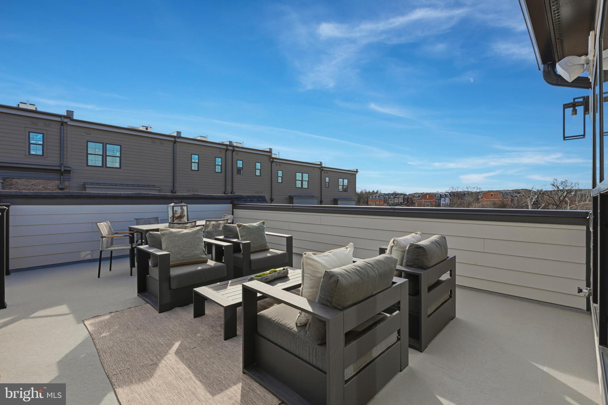 STRATHMORE VIEW - Residential