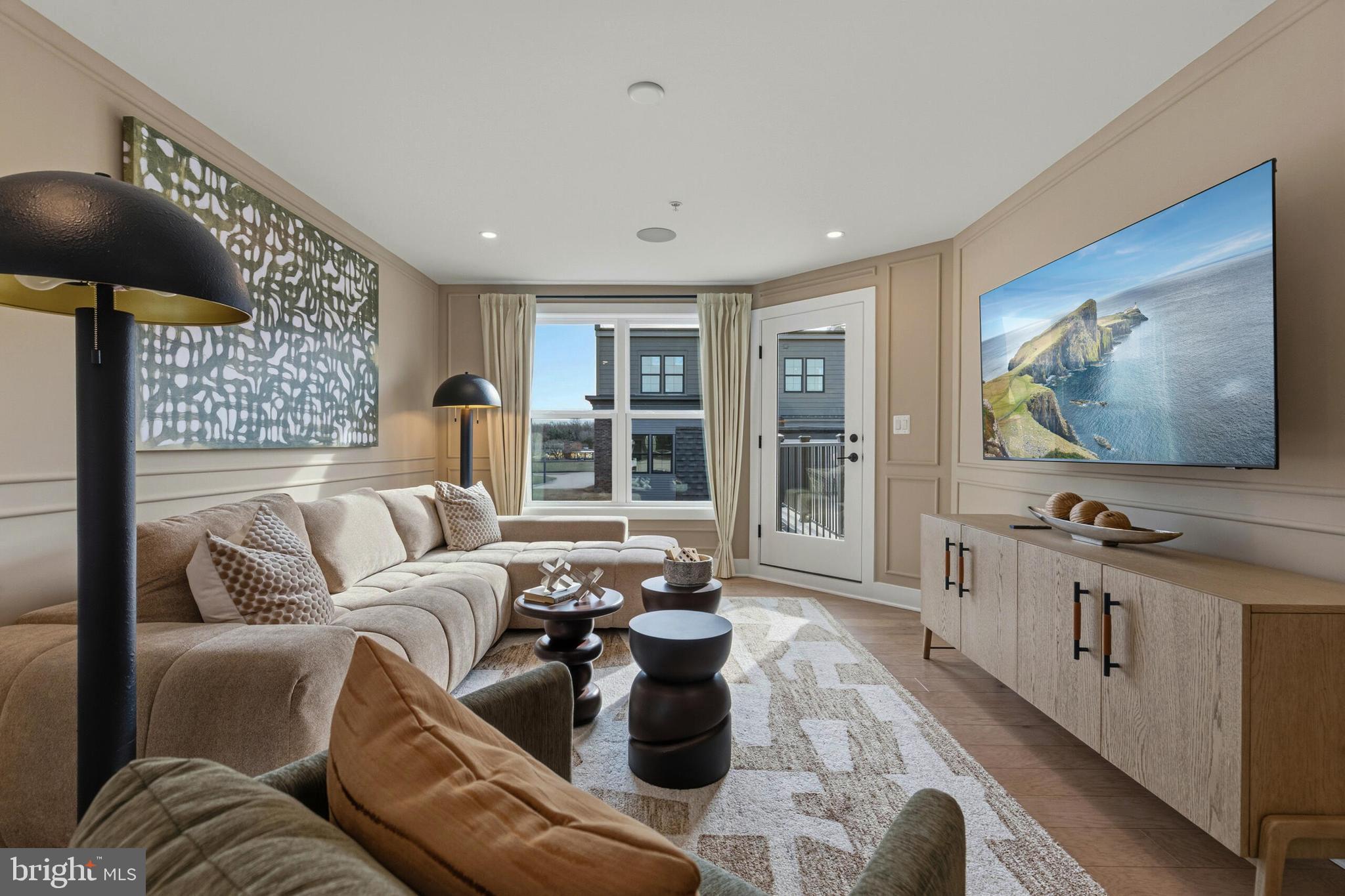 STRATHMORE VIEW - Residential