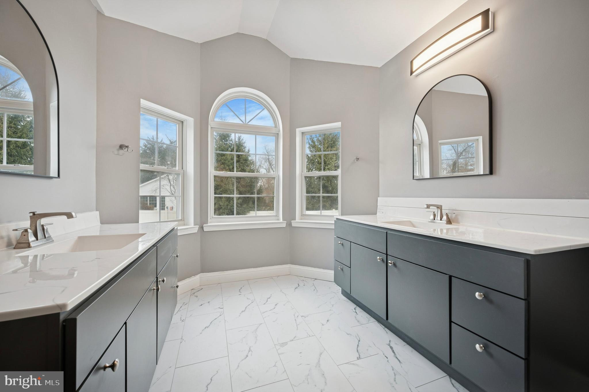 COLLEGE WOODS - Residential