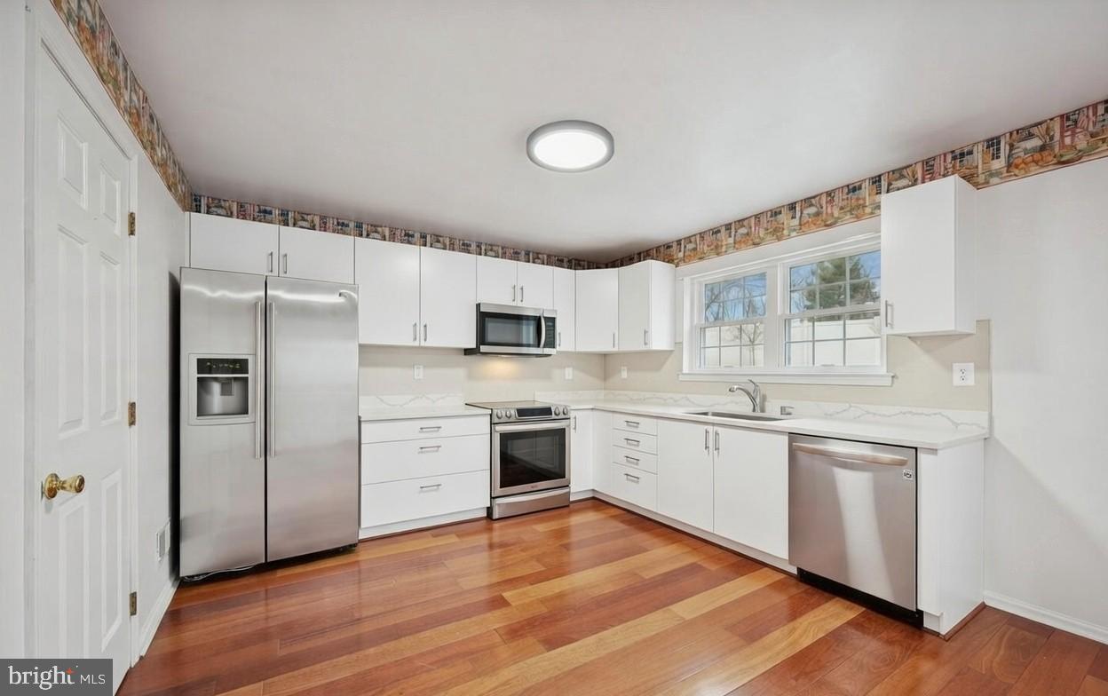 COLLEGE WOODS - Residential