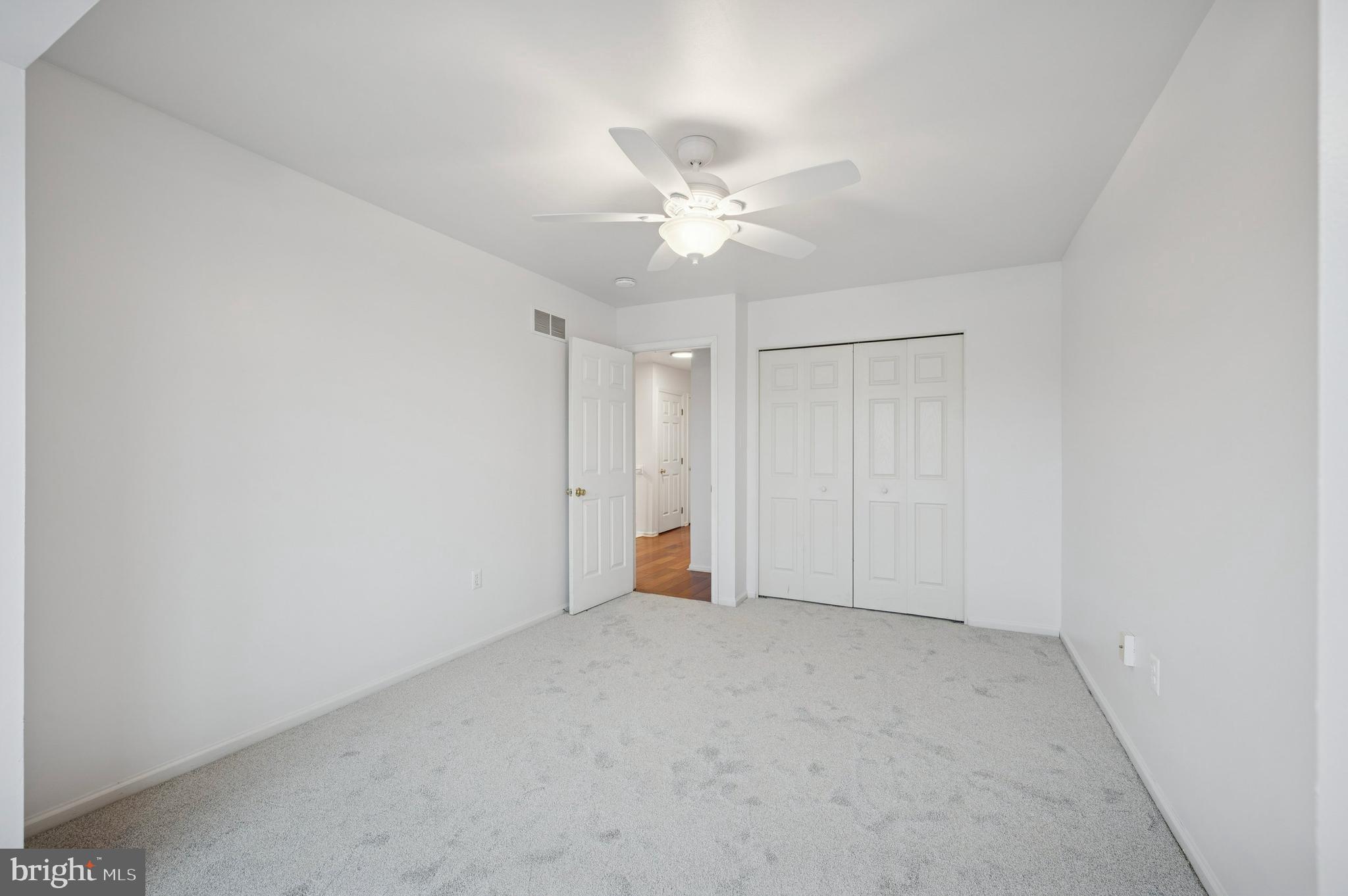 COLLEGE WOODS - Residential