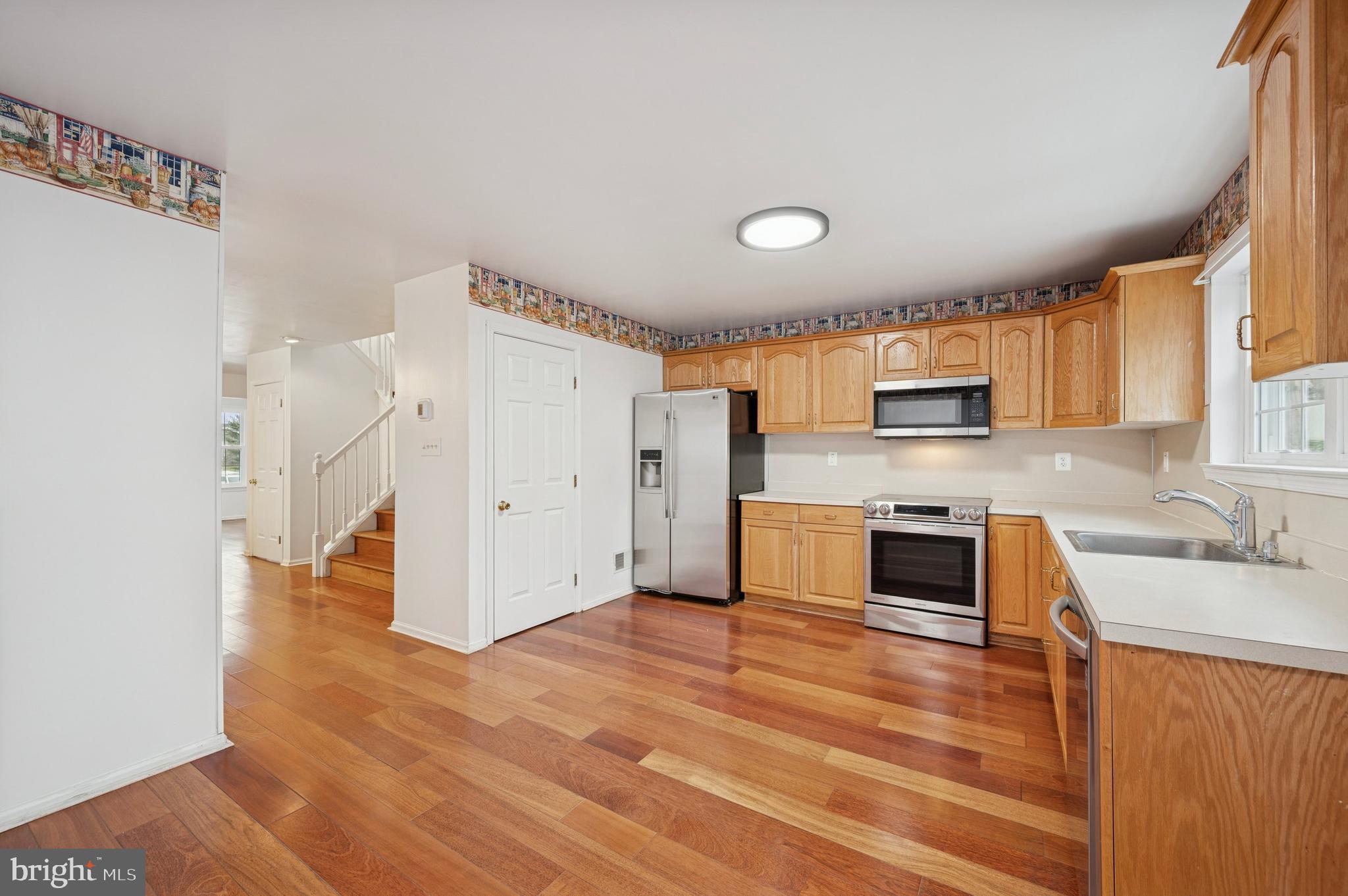 COLLEGE WOODS - Residential