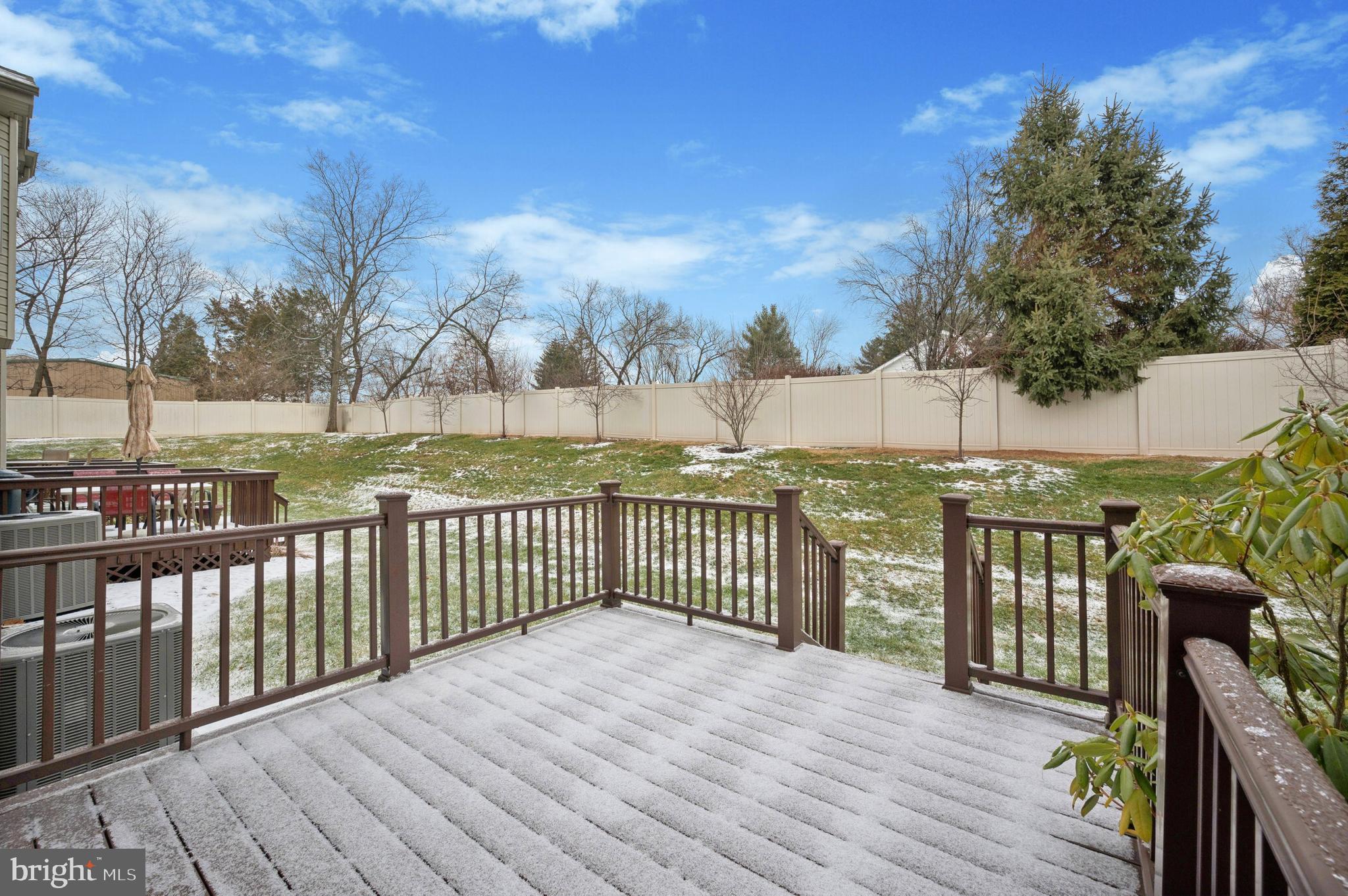 COLLEGE WOODS - Residential