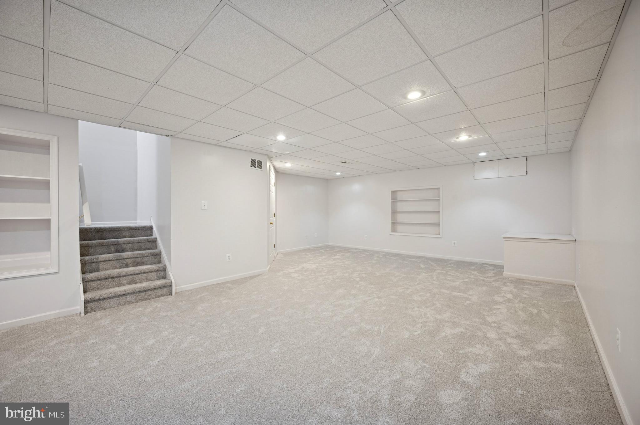 COLLEGE WOODS - Residential