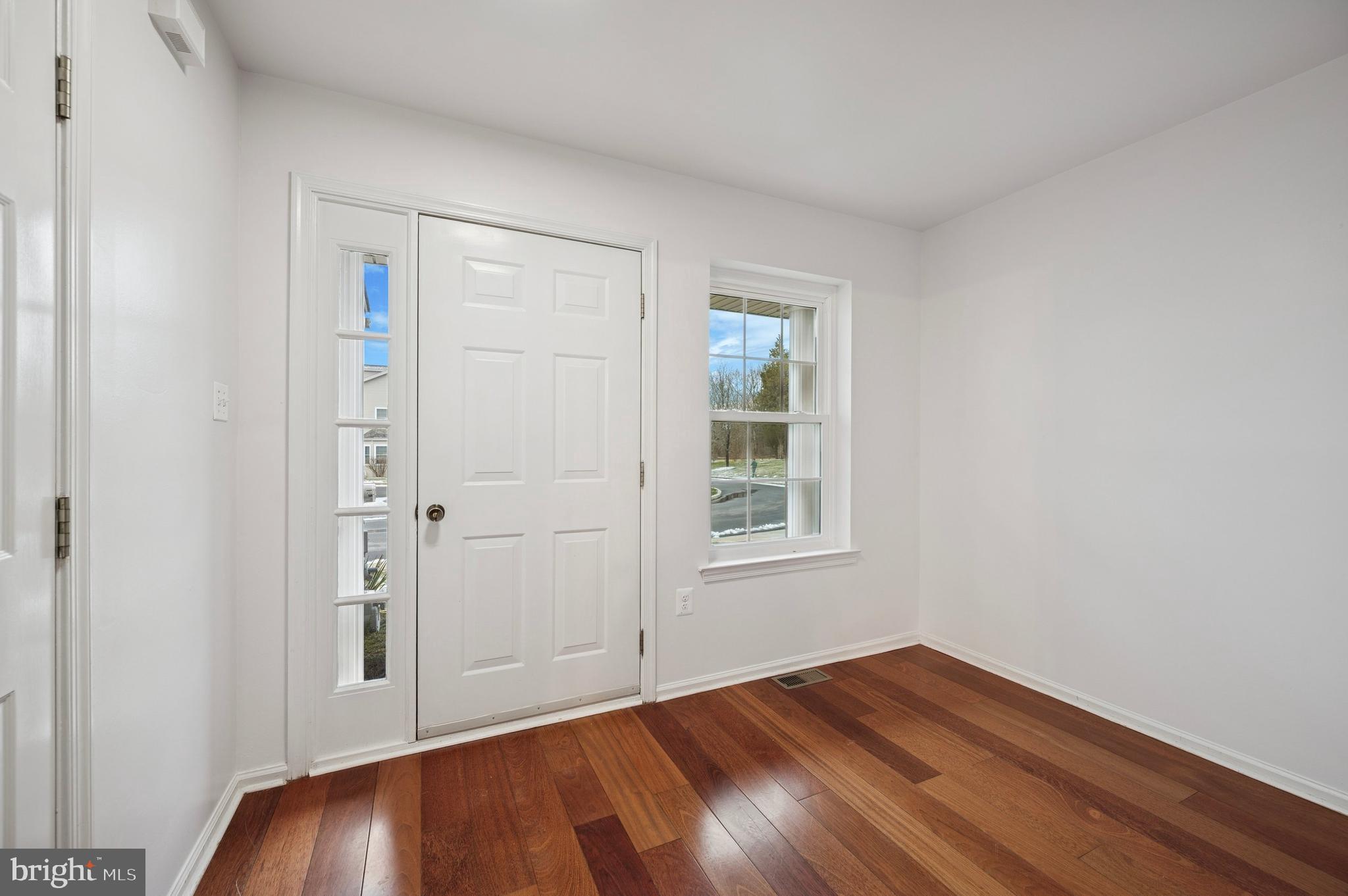 COLLEGE WOODS - Residential