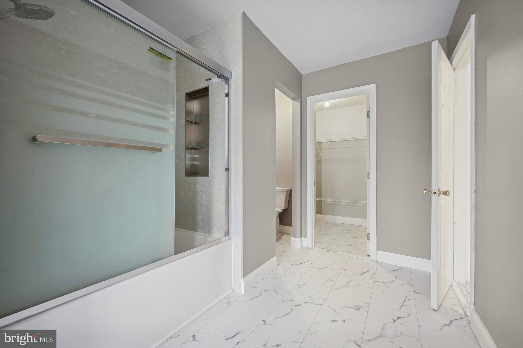 COLLEGE WOODS - Residential