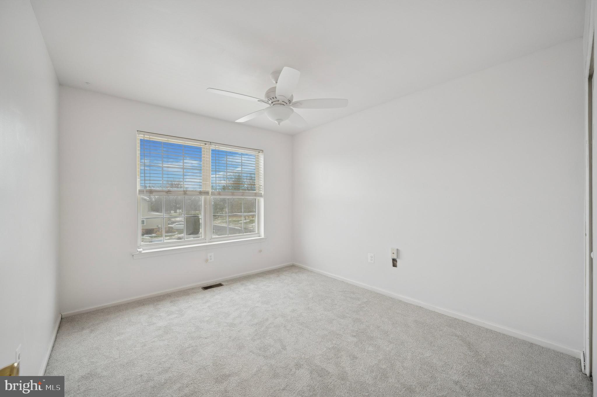 COLLEGE WOODS - Residential