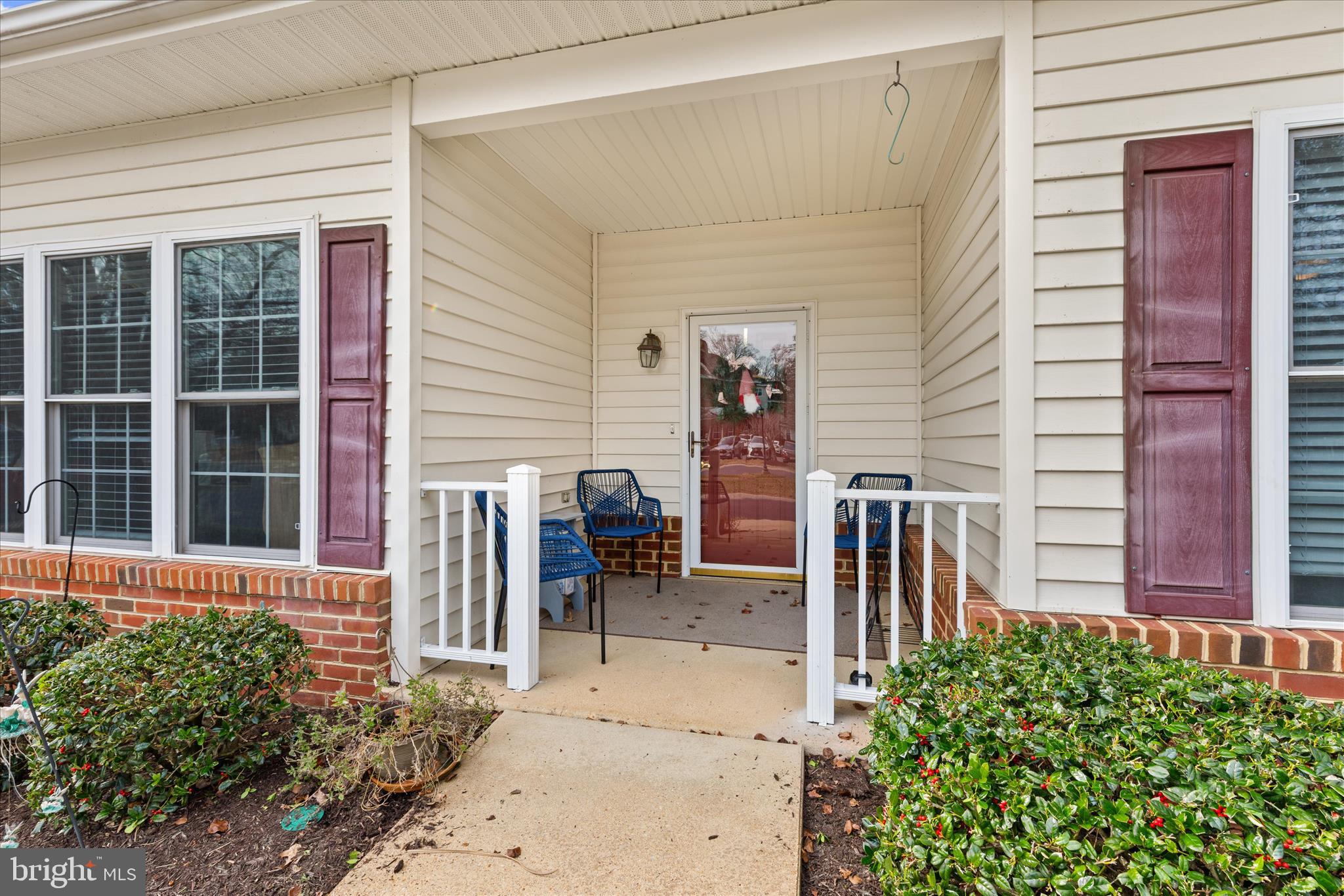 1106 S SCHUMAKER DRIVE