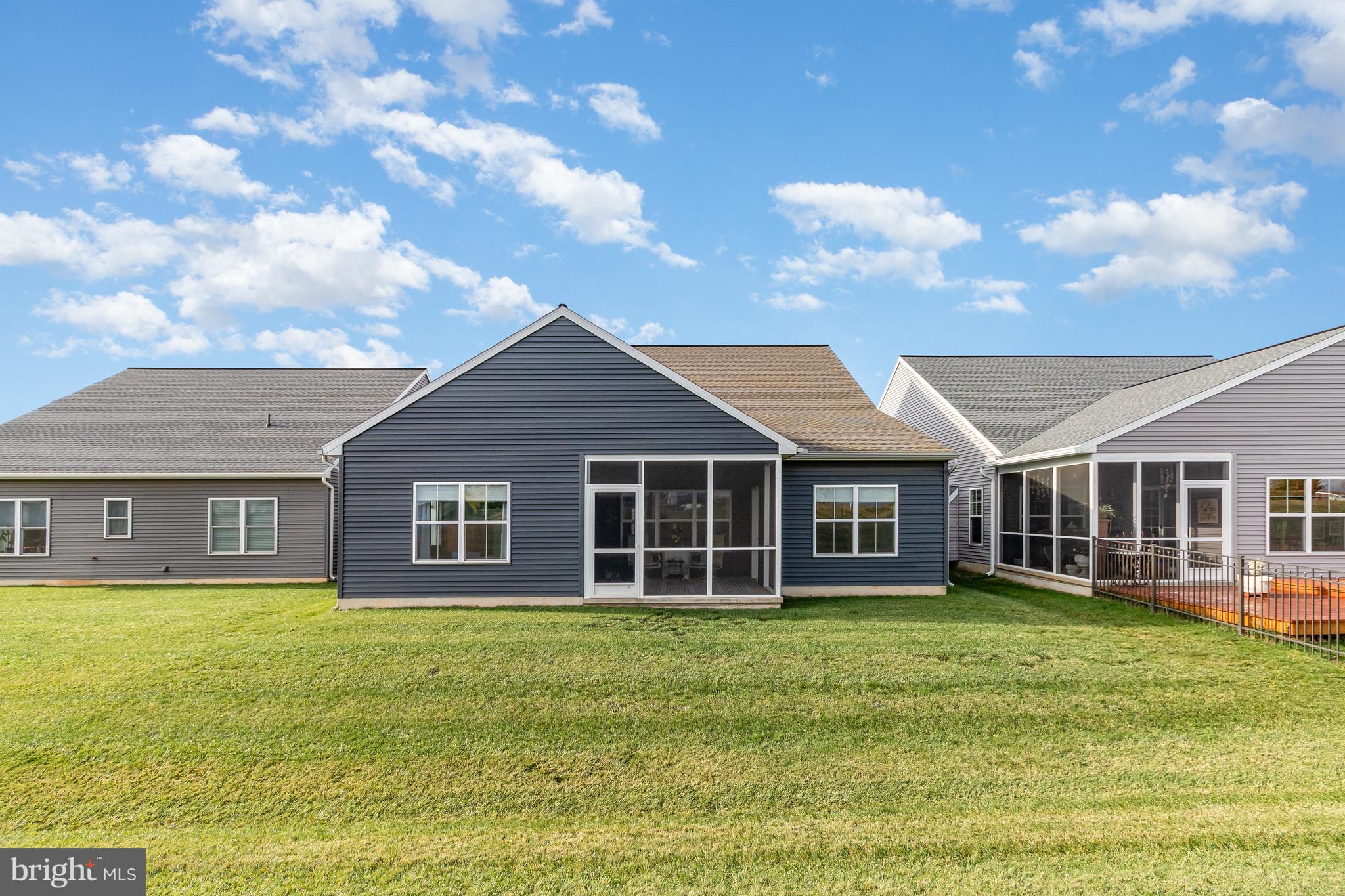 WINDING CREEK - Residential