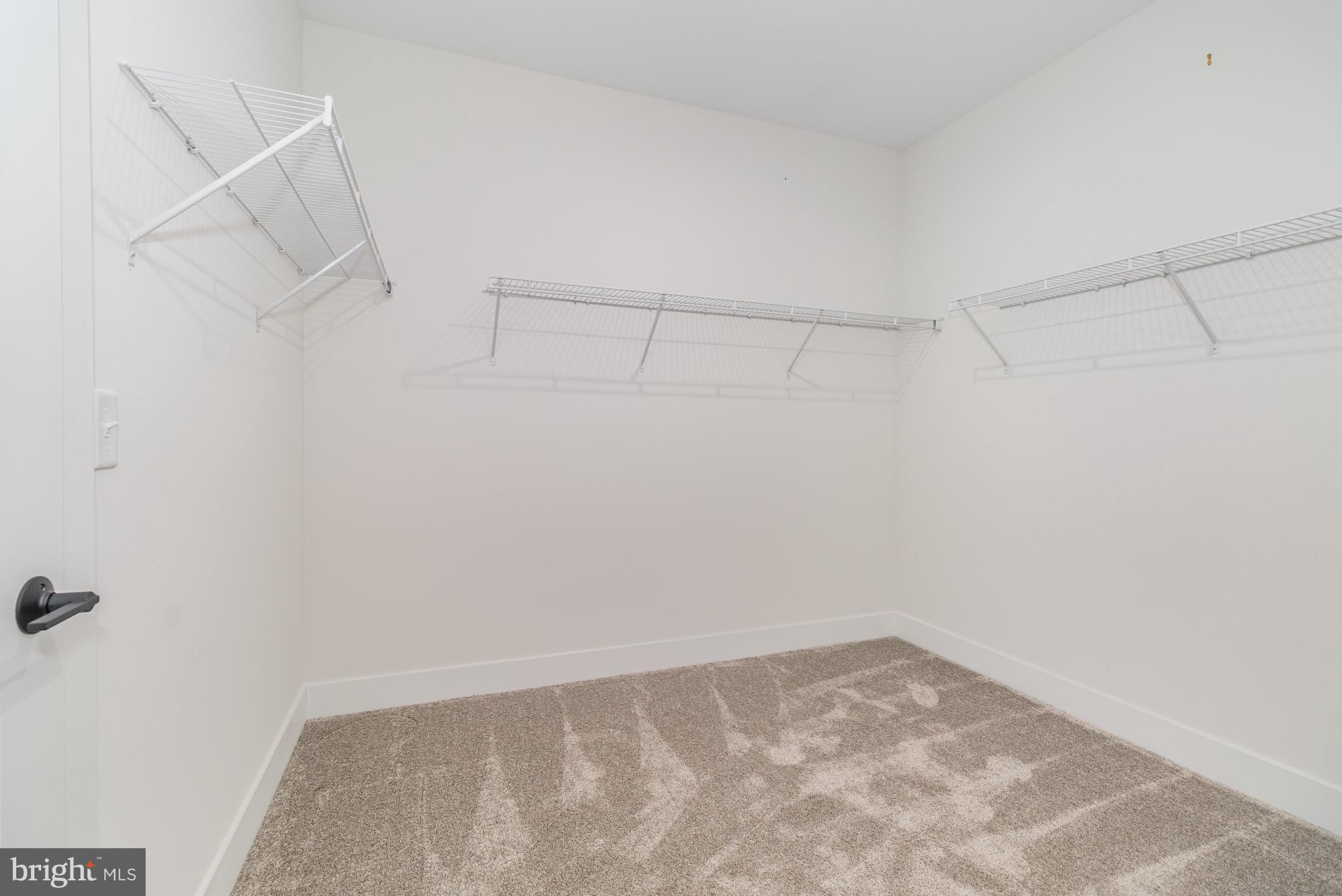 WINDING CREEK - Residential