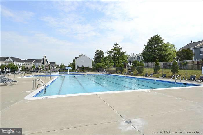 RIPPON LANDING - Residential