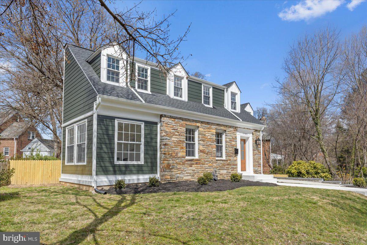1705 CORWIN DRIVE