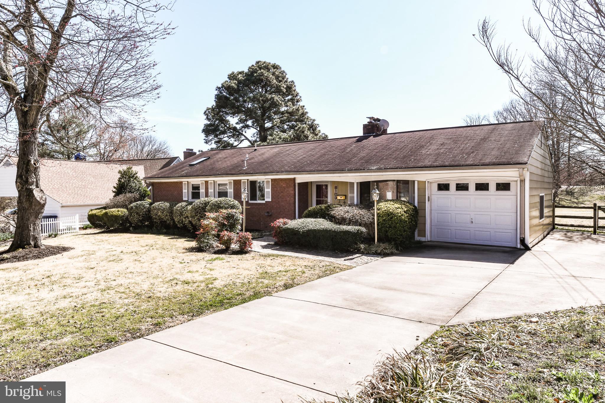 WEST SPRINGFIELD - Residential Lease