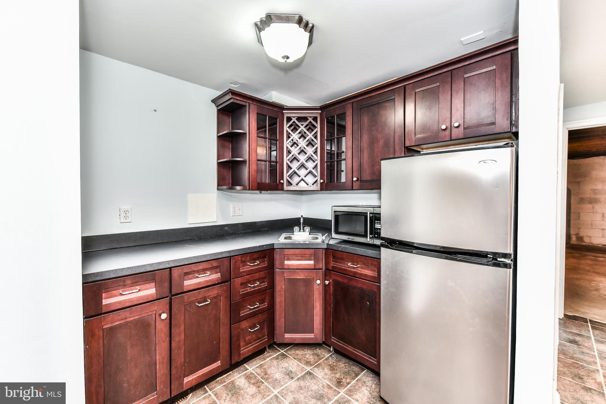 WEST SPRINGFIELD - Residential Lease