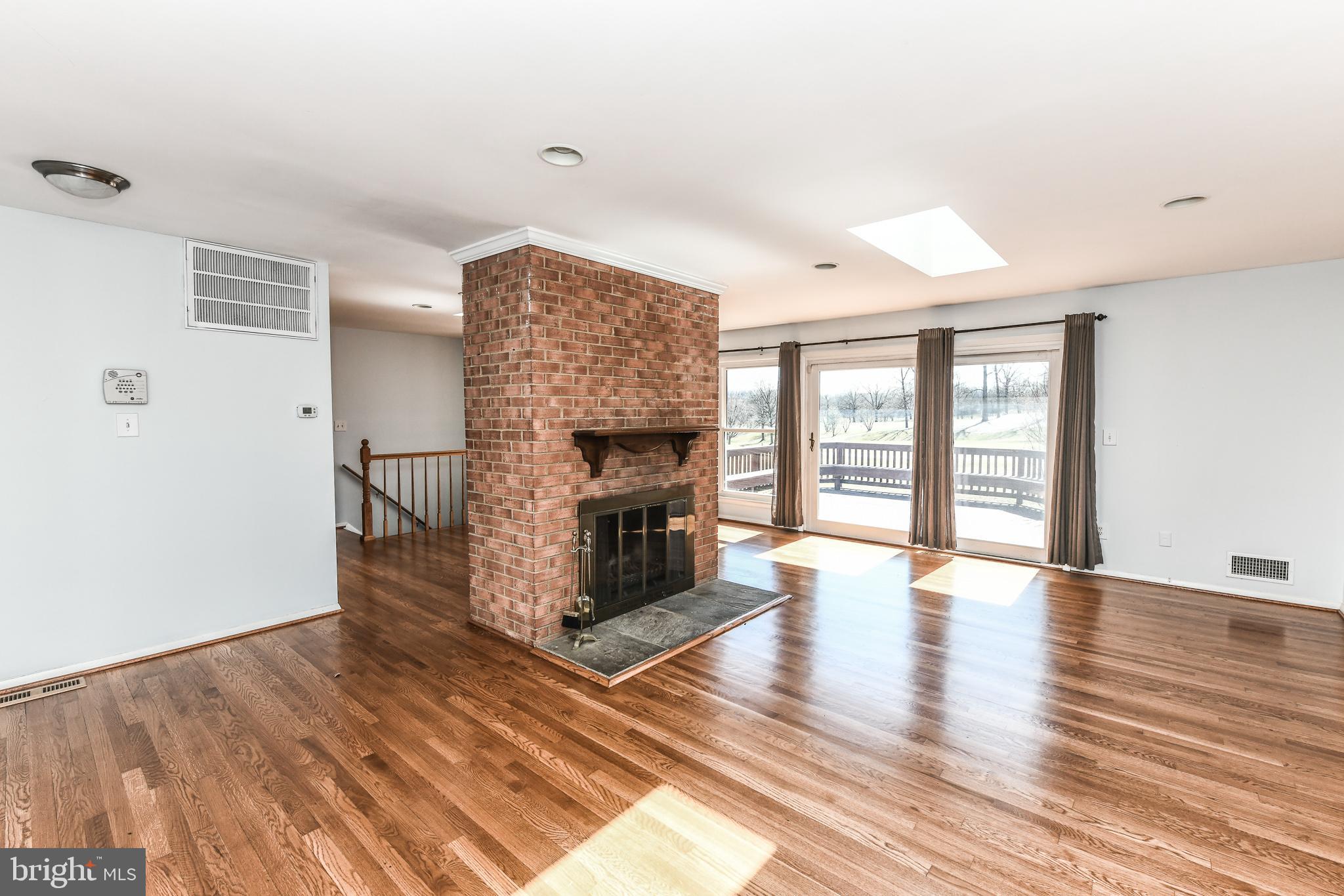 WEST SPRINGFIELD - Residential Lease