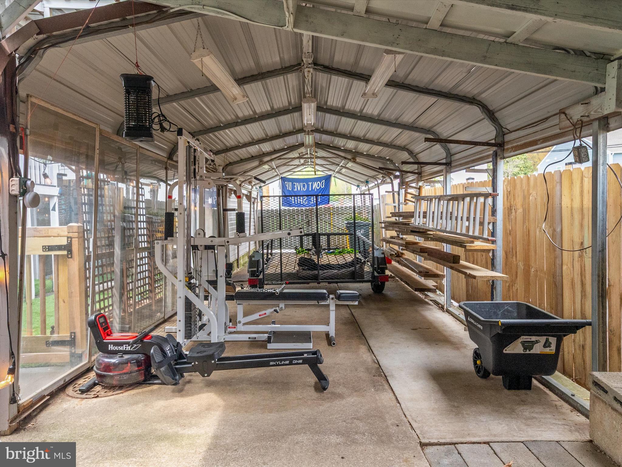 SELBY ON THE BAY - Residential