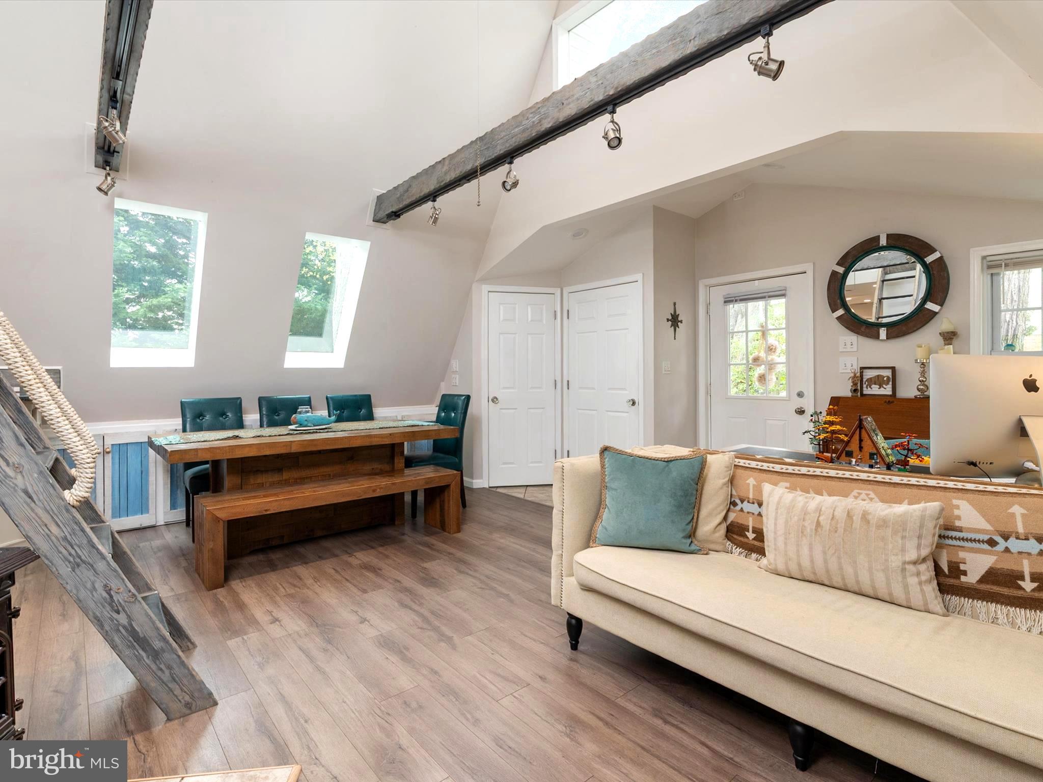 SELBY ON THE BAY - Residential