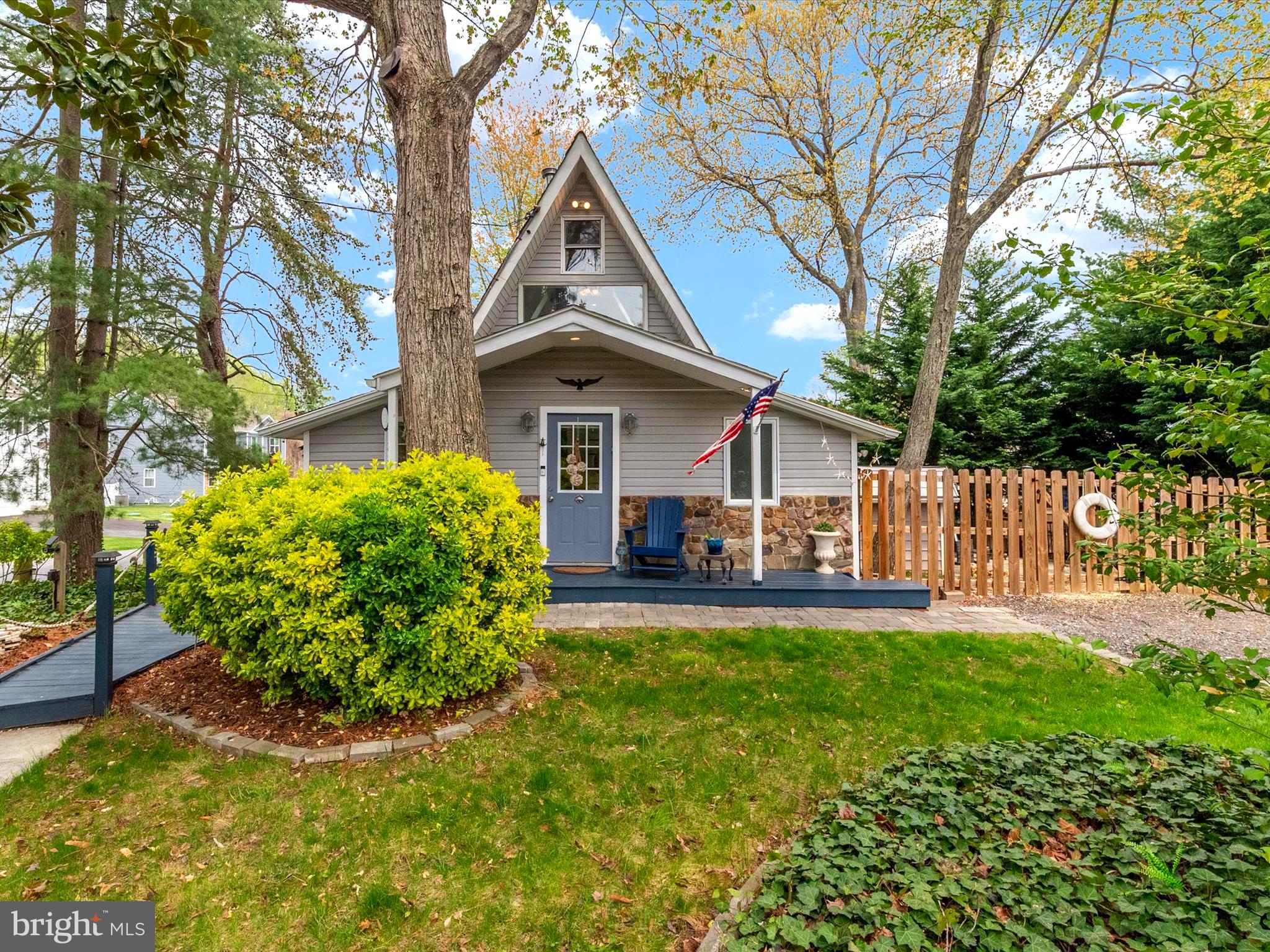 SELBY ON THE BAY - Residential