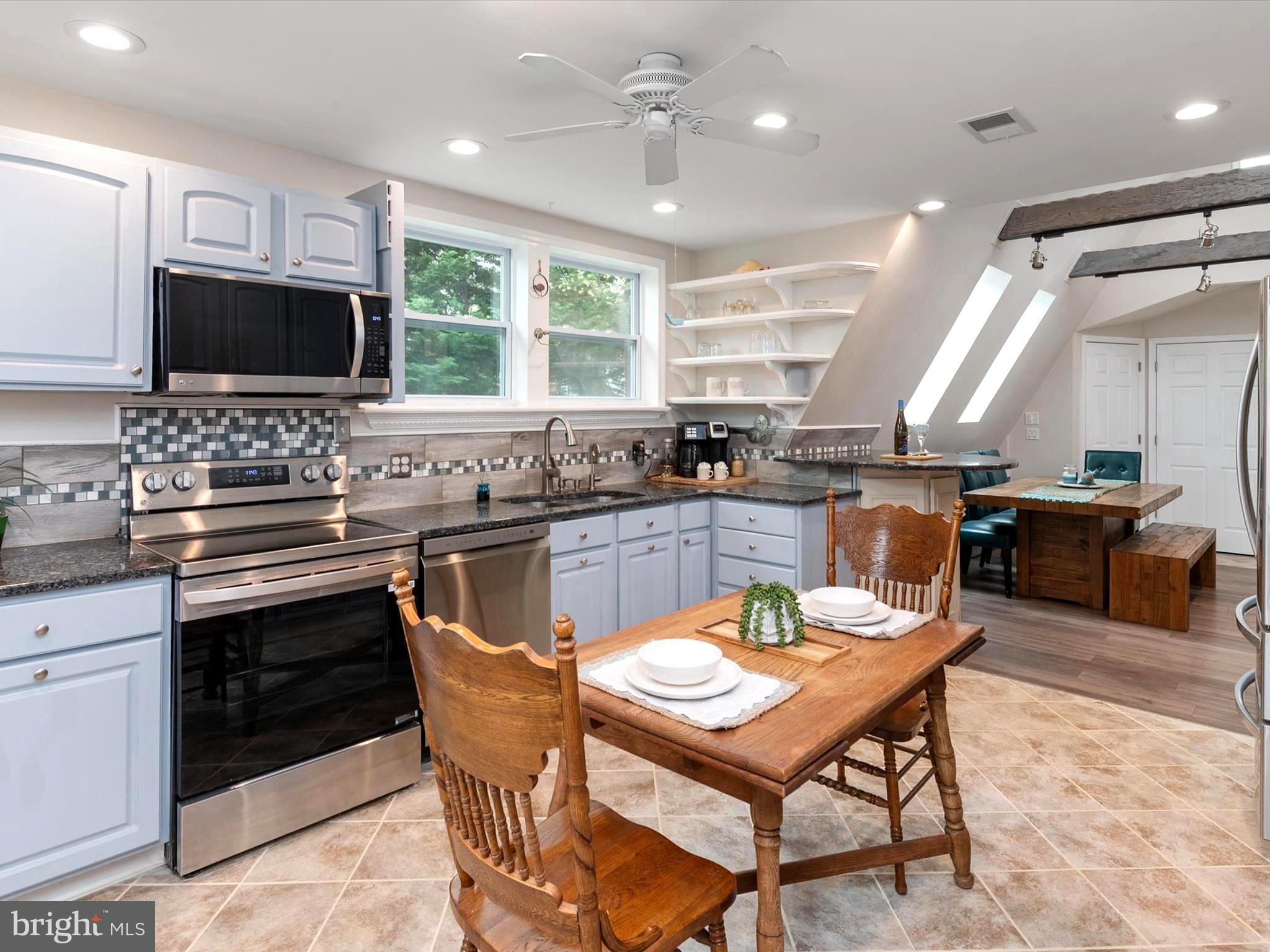 SELBY ON THE BAY - Residential