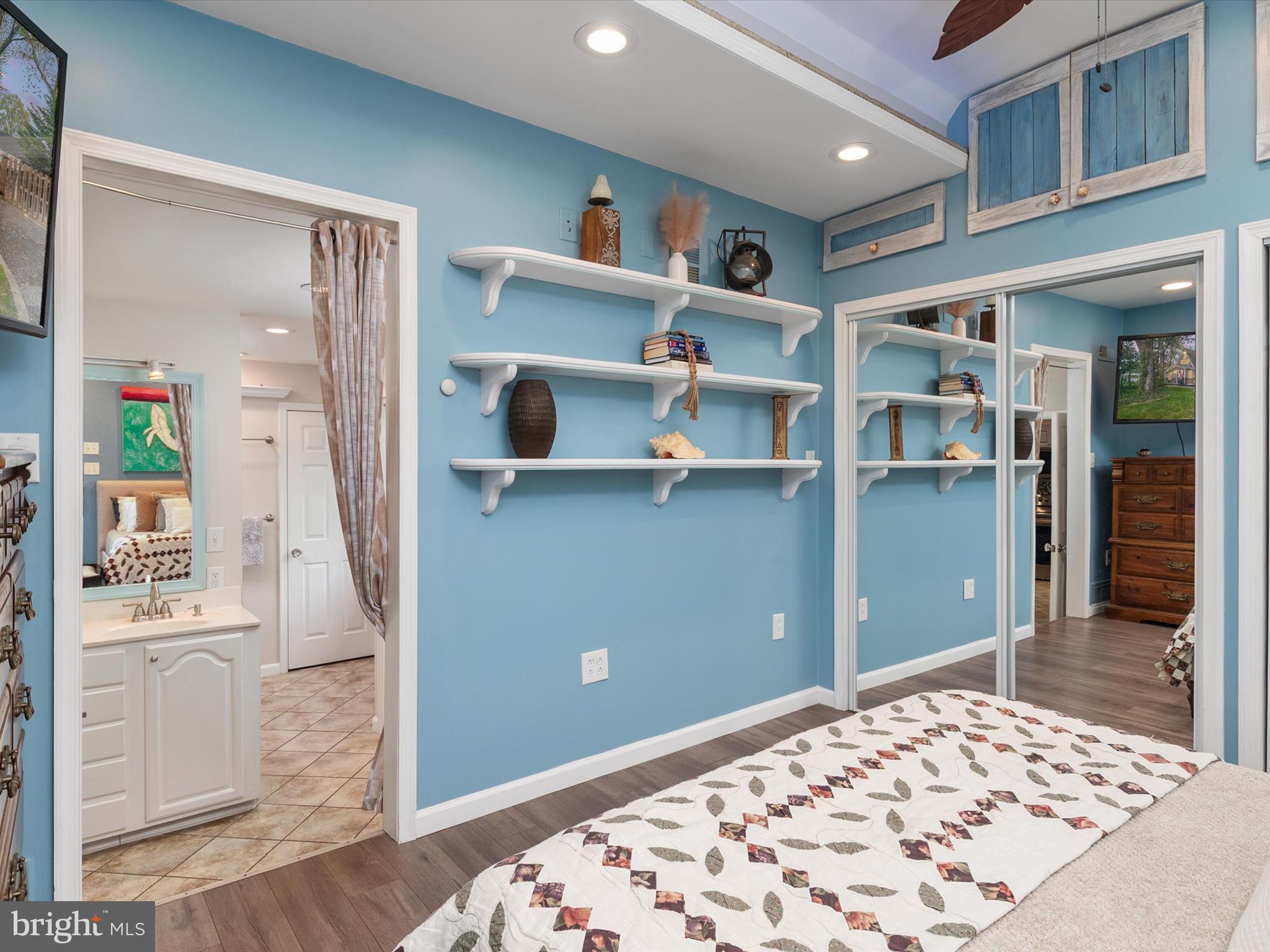 SELBY ON THE BAY - Residential